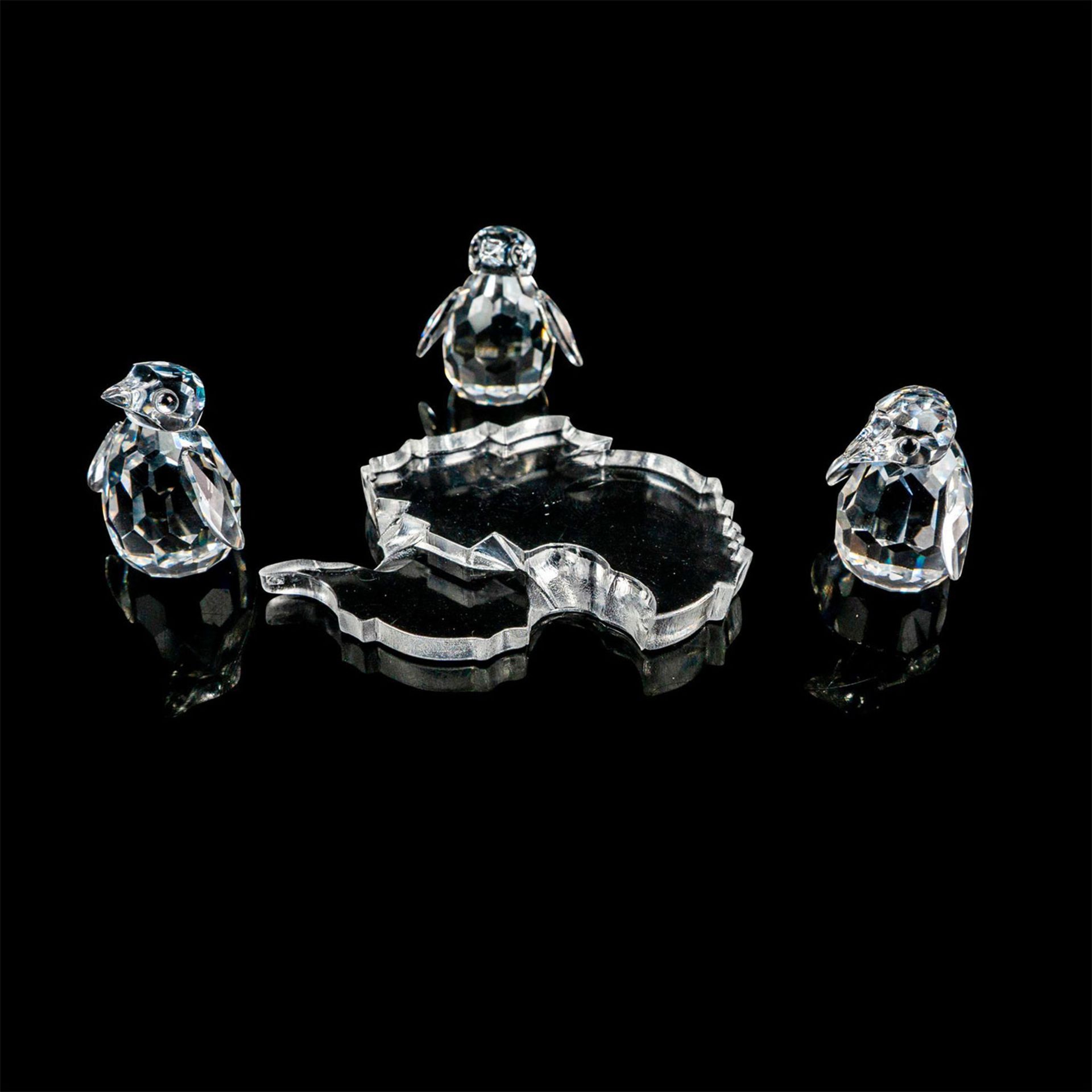 3pc Swarovski Crystal Figures, Mini Penguins on Ice Base - Bild 4 aus 4