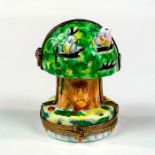 Limoges La Gloriette Porcelain Charm Box, Treehouse