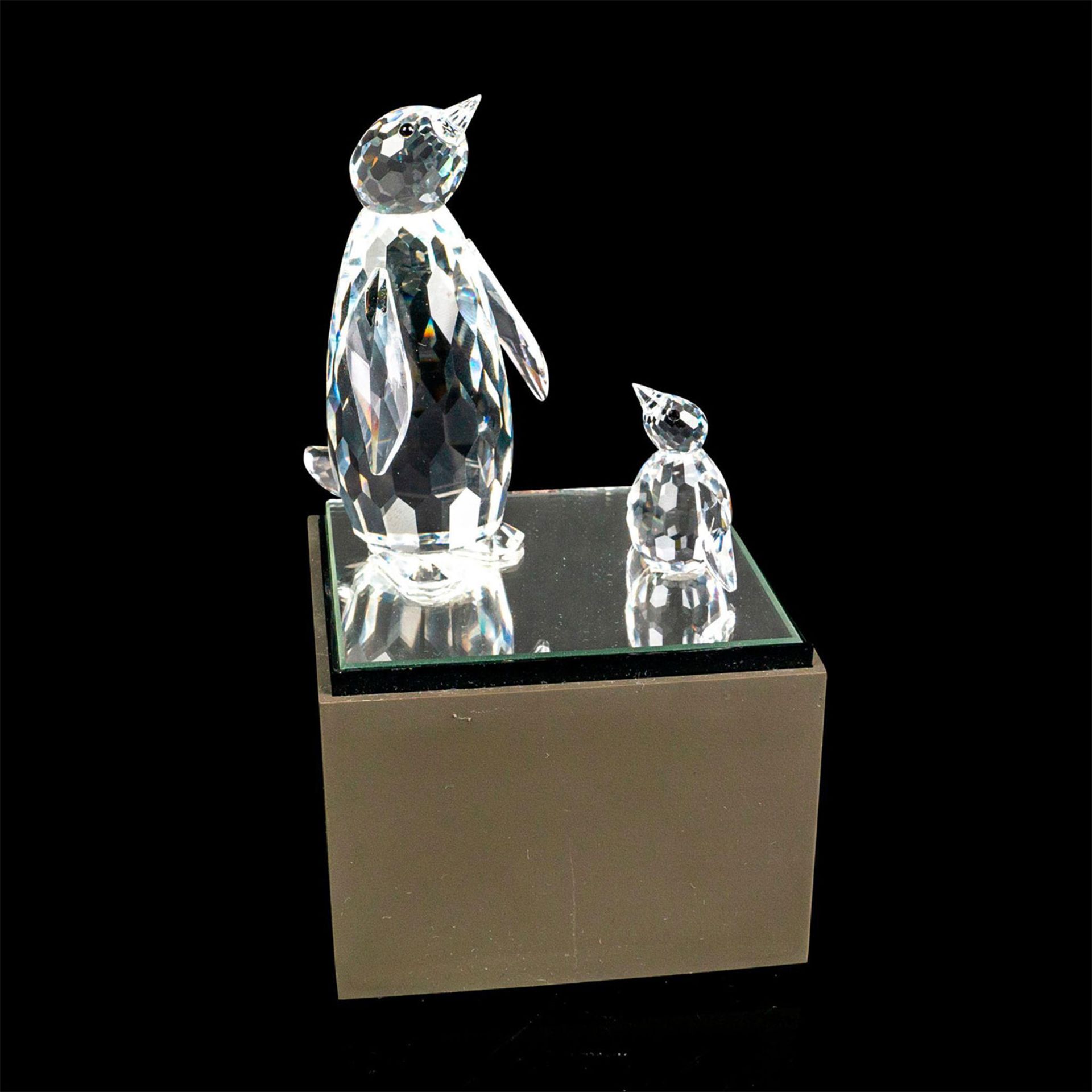 2pc Swarovski Crystal Figures, Adult/Baby Penguins on Base - Bild 2 aus 6