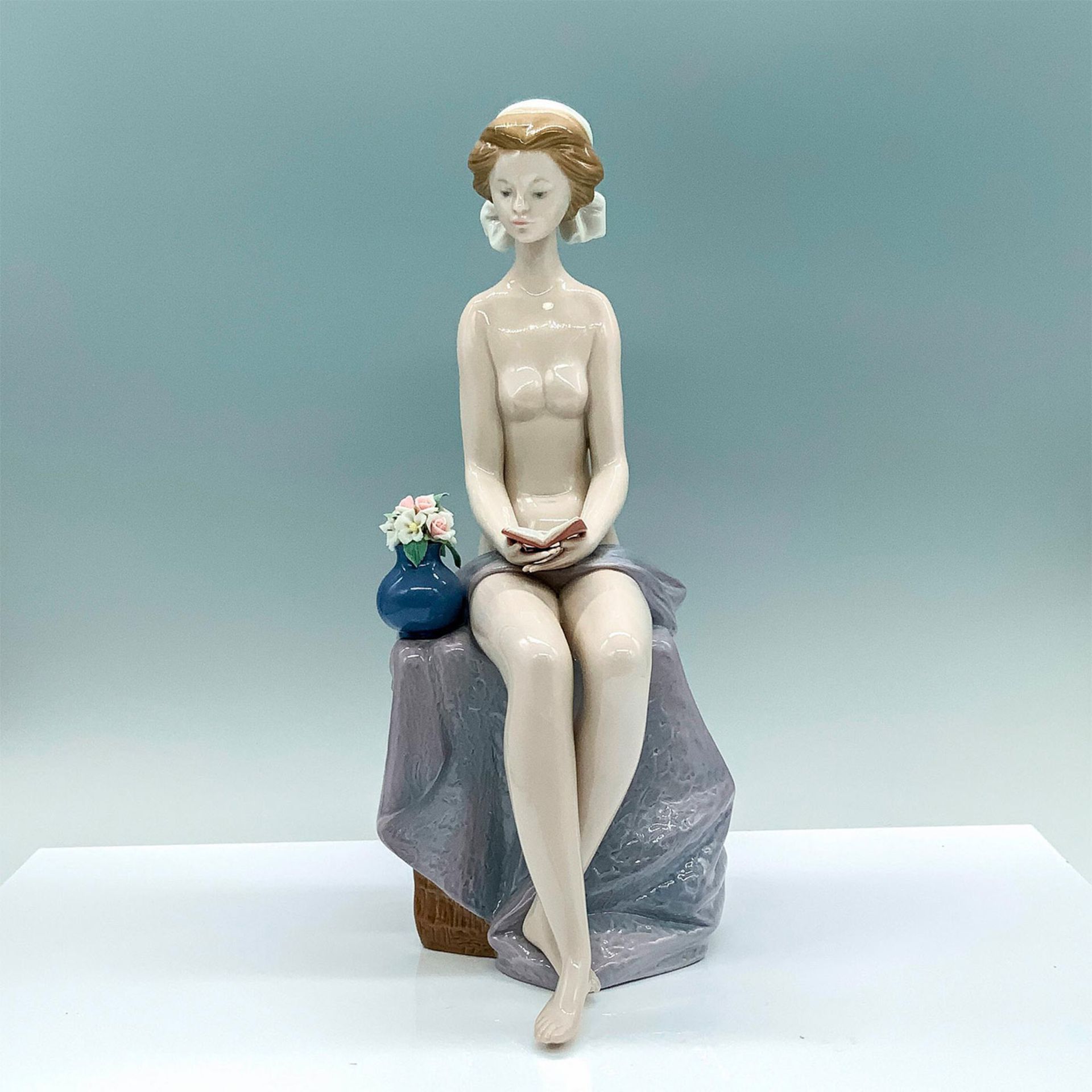 Artist Model 1005417 - Lladro Porcelain Figurine