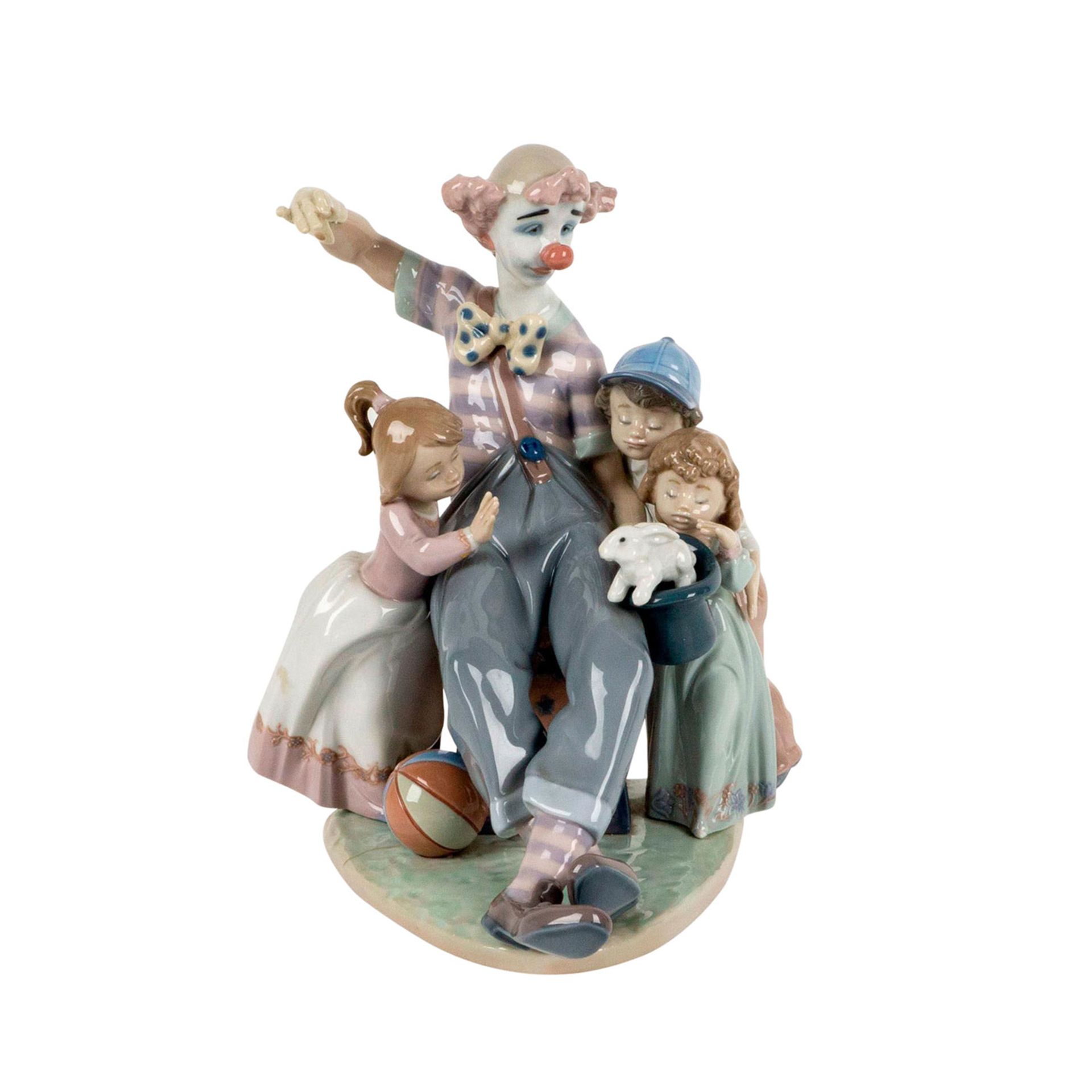 Lladro Porcelain Figurine The Magic of Laughter 1005771