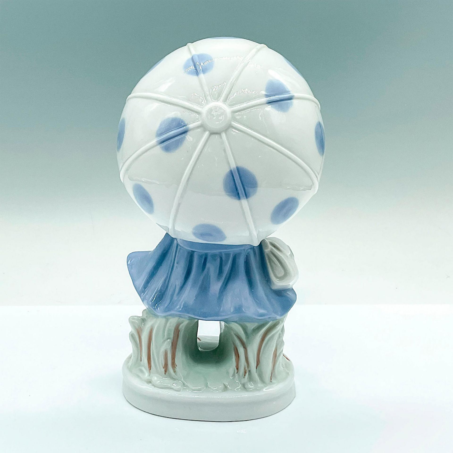 KPM Japan Porcelain Figurine, Boy with Umbrella - Bild 2 aus 3