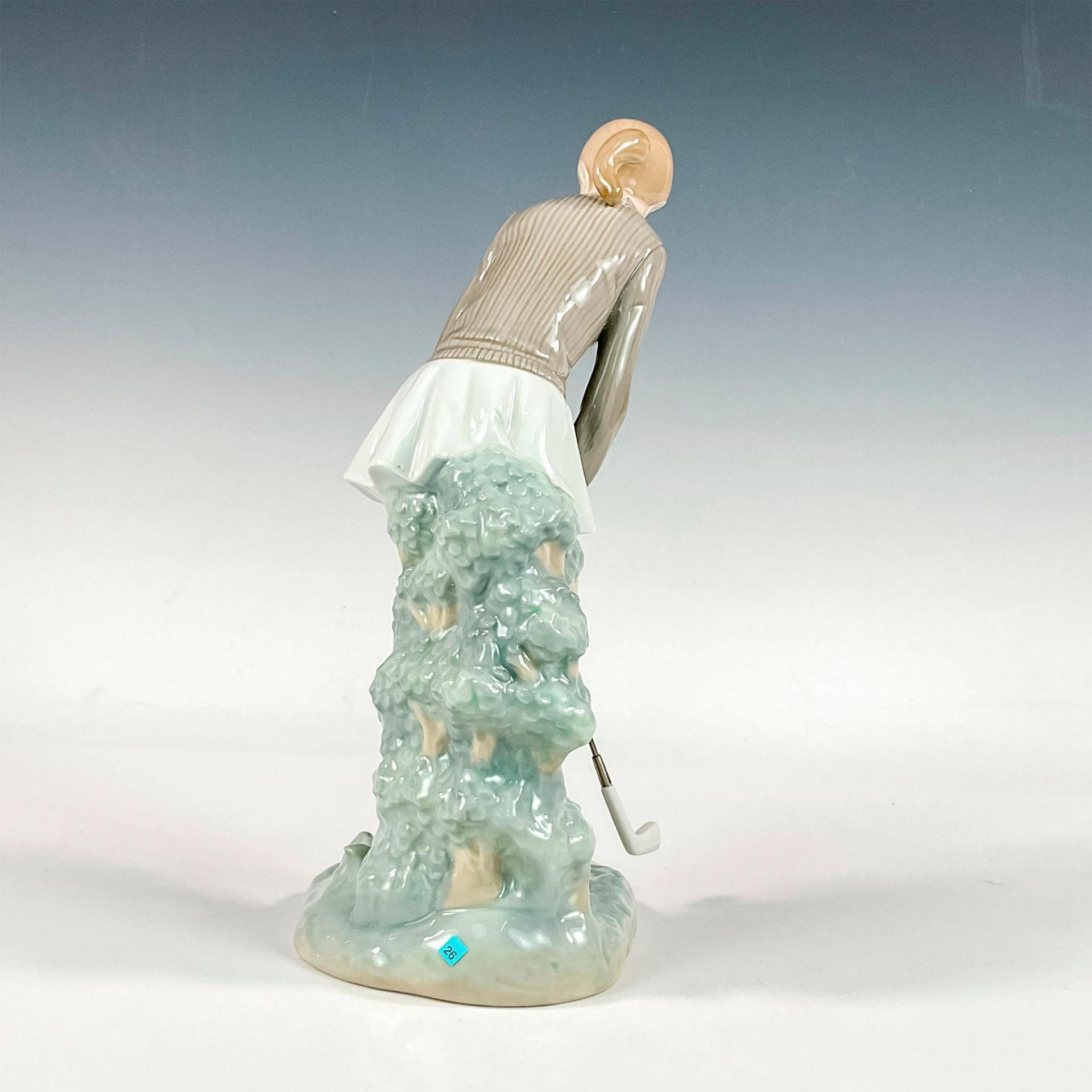 Lady Golfer 1004851 - Lladro Porcelain Figurine - Image 2 of 4