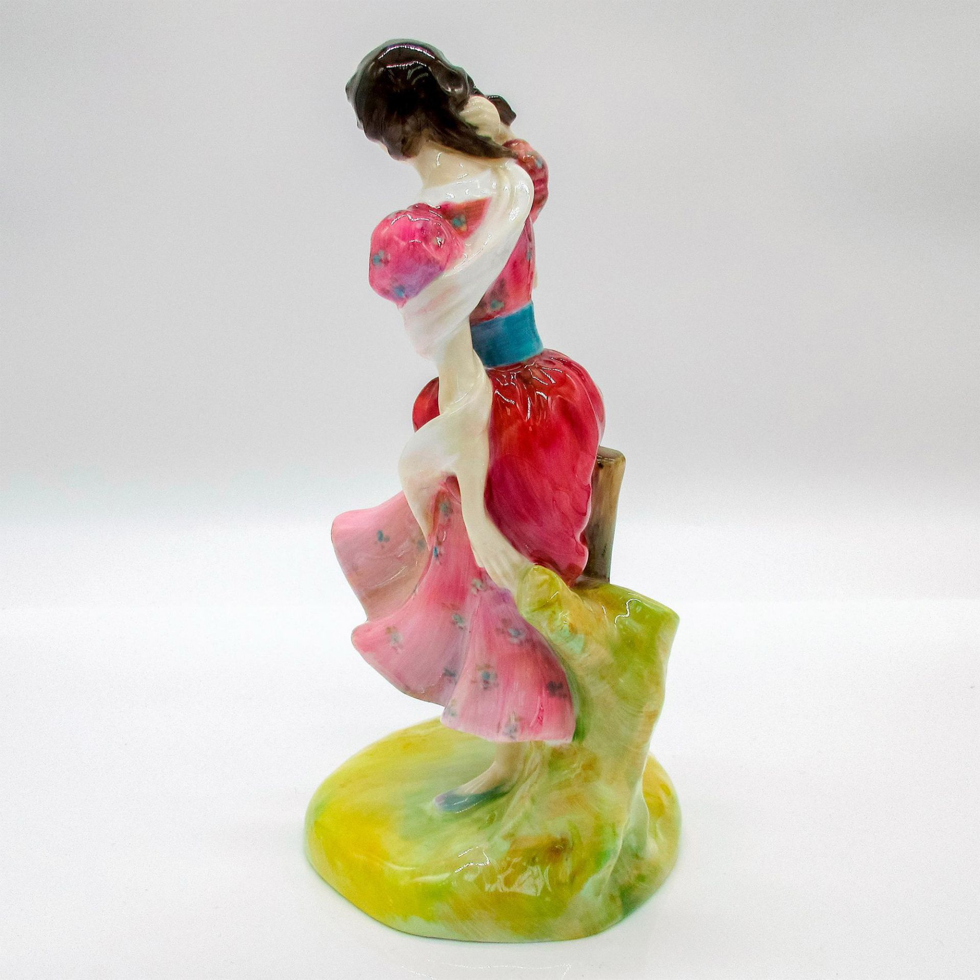 Summer HN2086 - Royal Doulton Figurine - Image 2 of 5