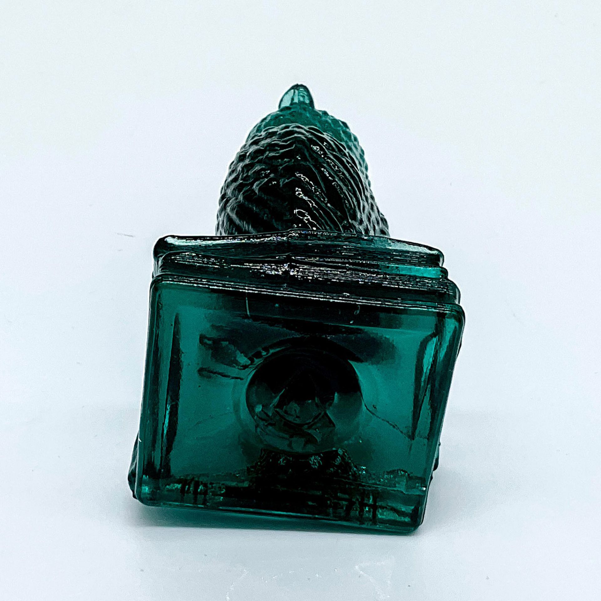 Degenhart Glass Owl Paperweight, Jade Slag - Image 3 of 4