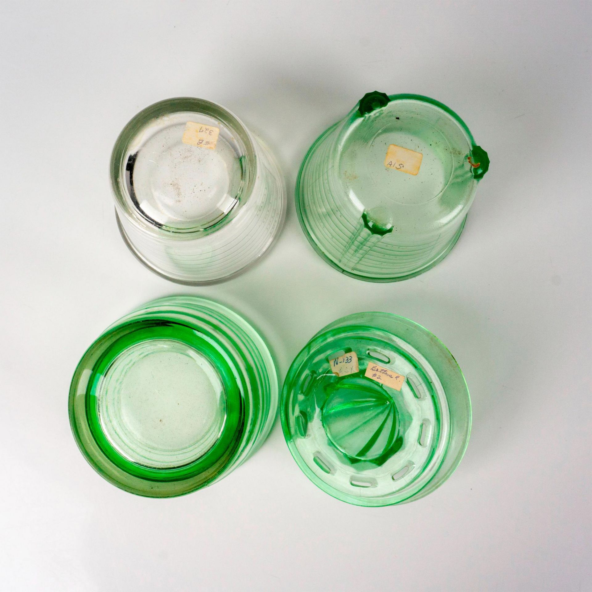 4pc Vintage Glass Measuring Cups + Juicer - Bild 3 aus 3
