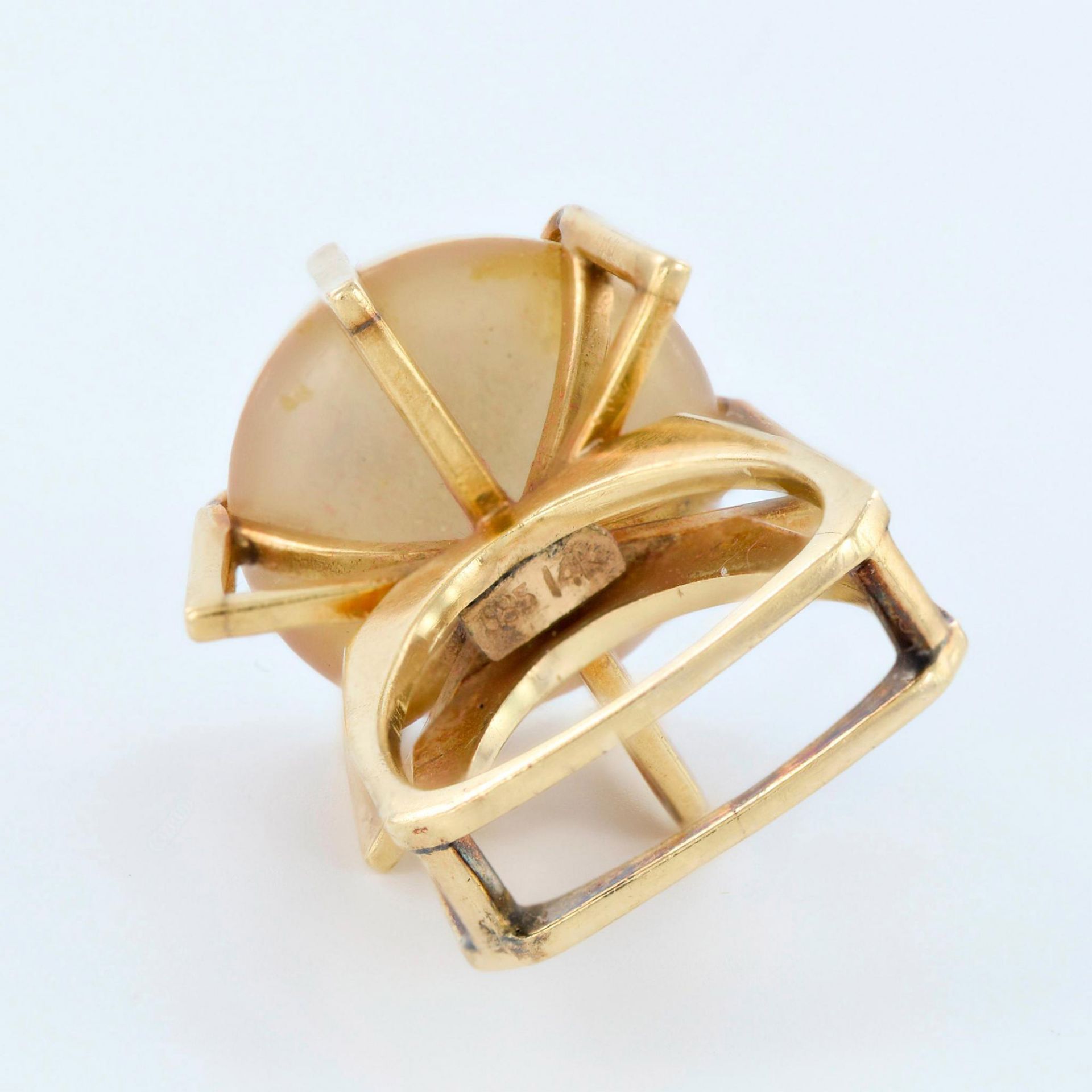 14K Yellow Gold Mother of Pearl Cocktail Ring - Image 6 of 6