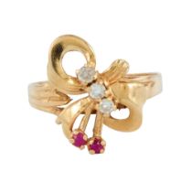 14K Yellow Gold Diamonds and Rubies Ring