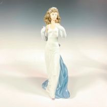 Anticipation 1006608 - Lladro Porcelain Figurine