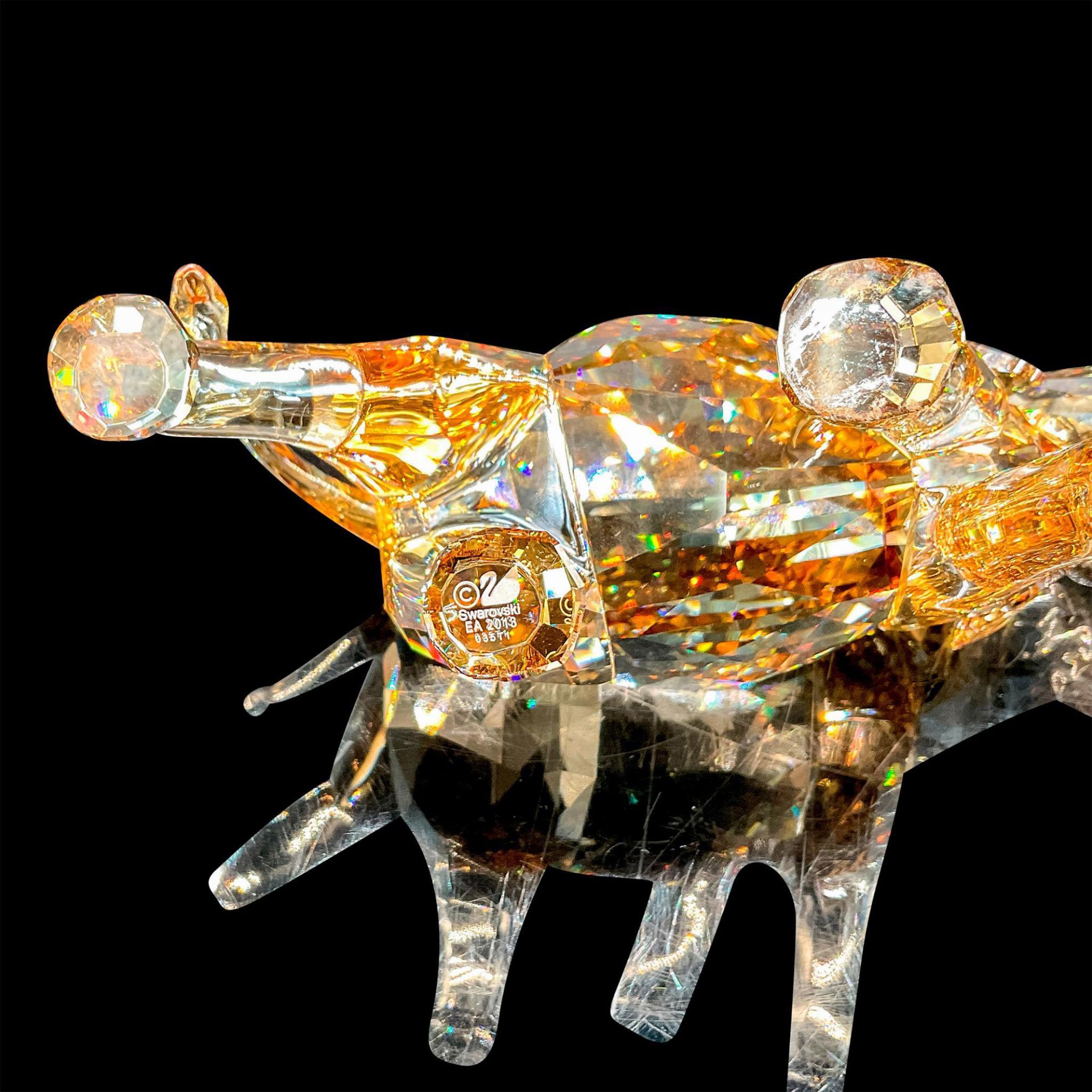 Swarovski Crystal SCS Annual Figurine, Cinta Elephant + Plaque - Image 5 of 6