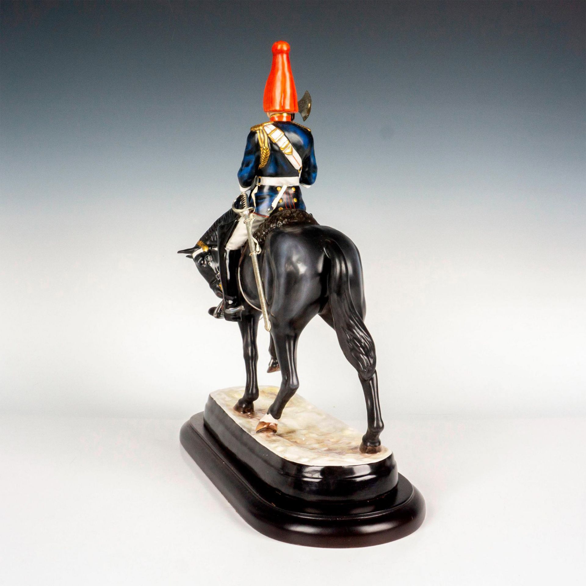 2pc Michael Sutty Figure + Base, Farrier Corporal Major - Image 4 of 6