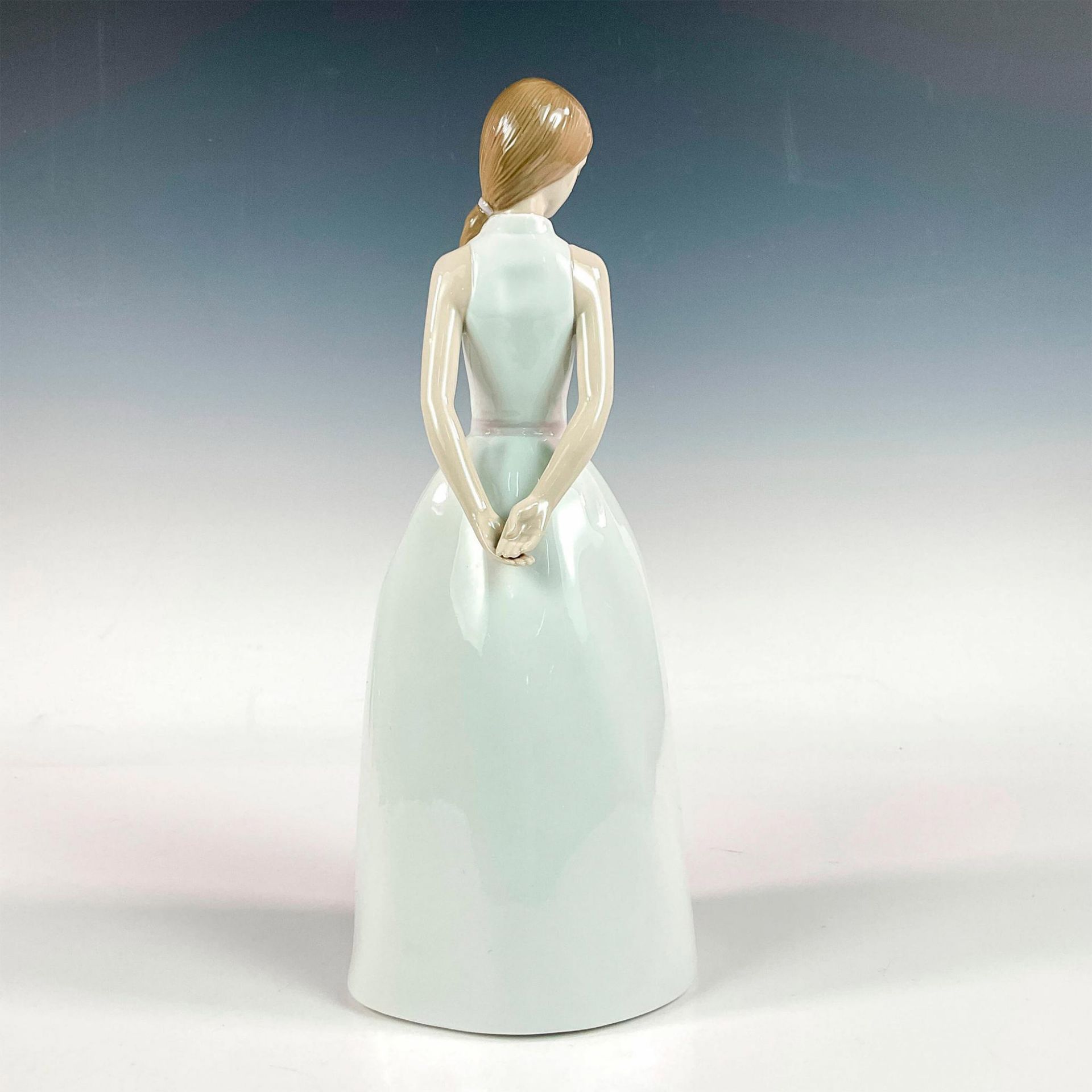 Sweet Adolescence 1008785 - Lladro Porcelain Figurine - Bild 2 aus 3
