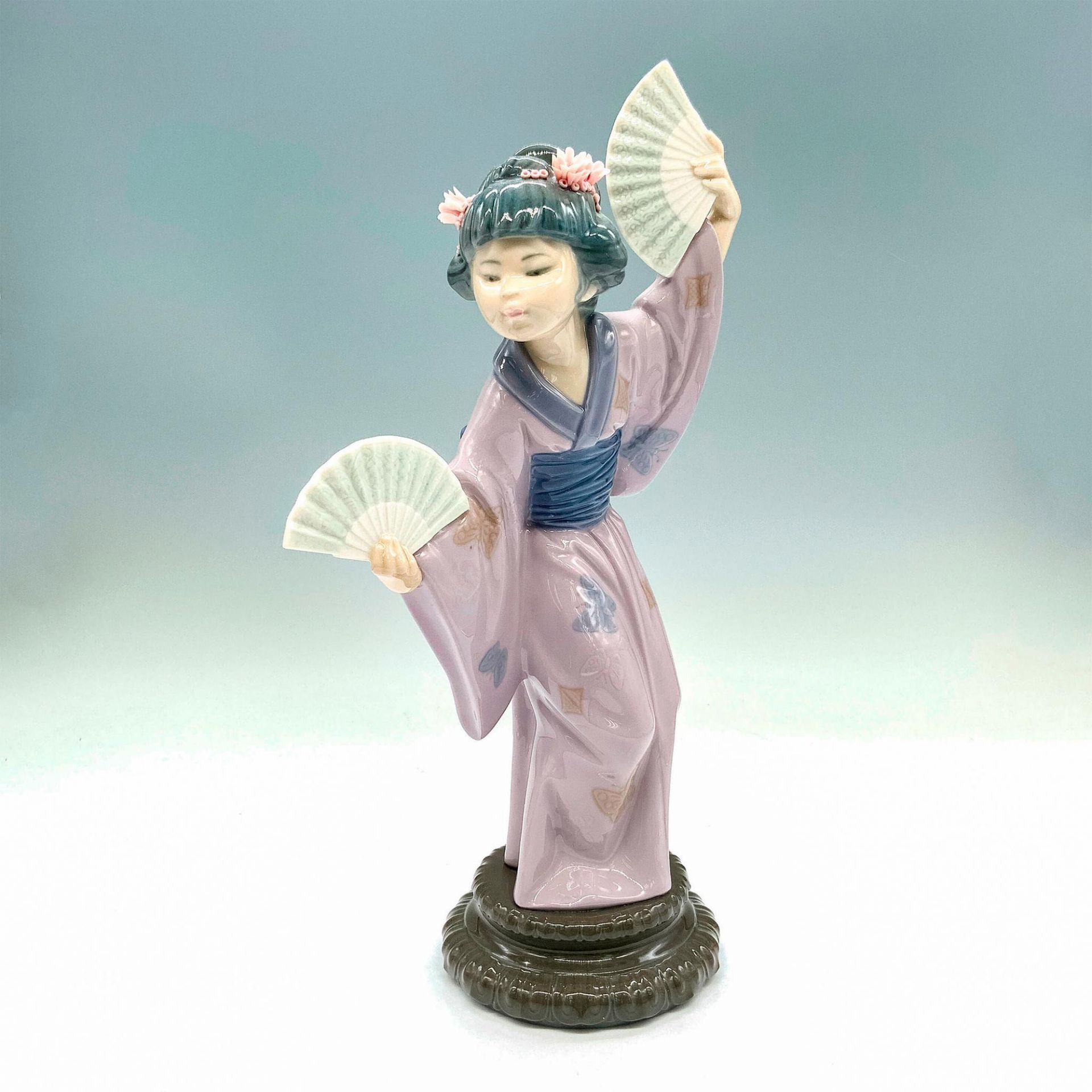 Madame Butterfly 1004991 - Lladro Porcelain Figurine