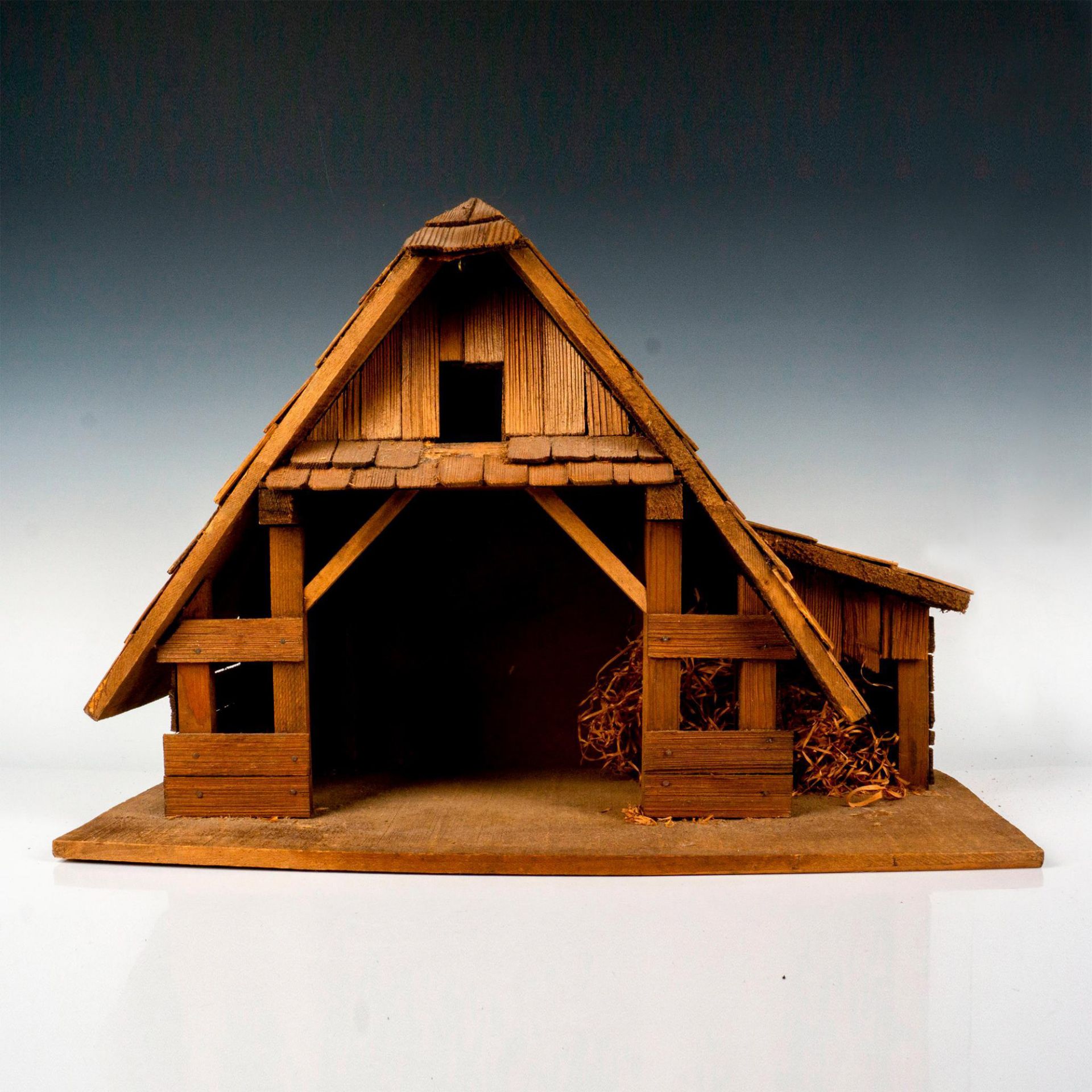Wooden Barn for Nativity Diorama Unmarked