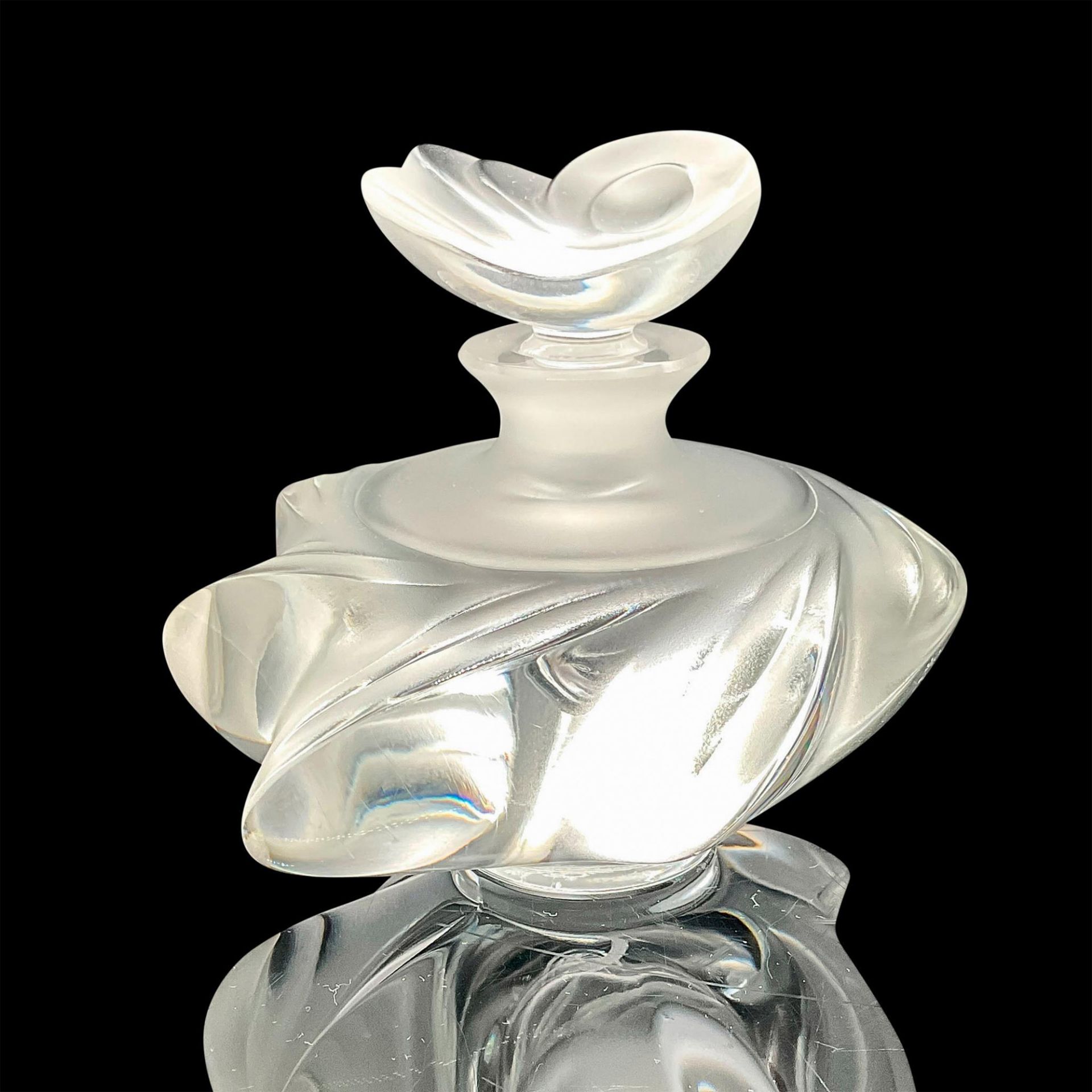 Lalique Crystal Perfume Bottle Samoa Frosted and Clear