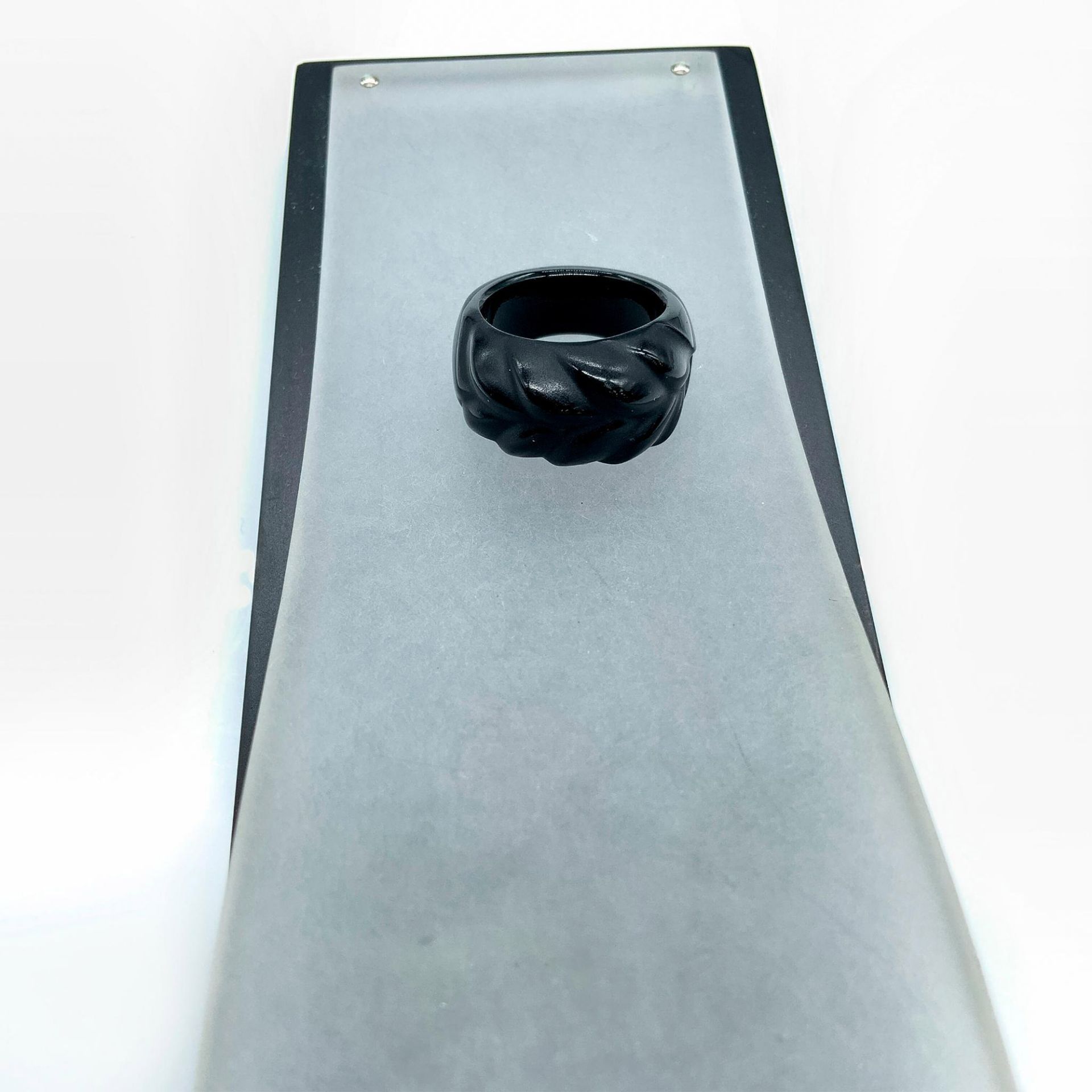 Lalique Black Carved Glass Ring - Image 6 of 8