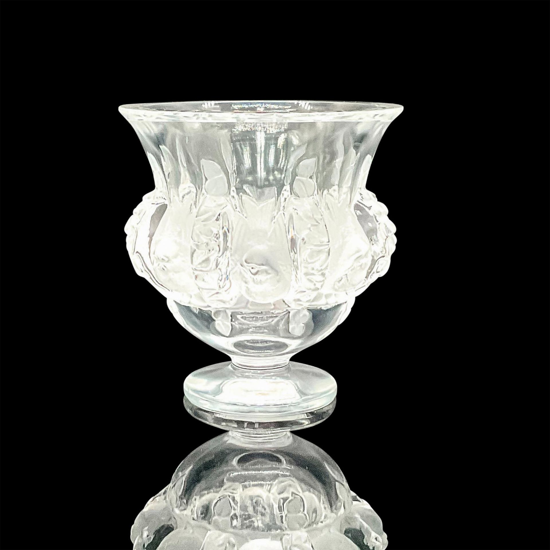 Lalique Crystal Footed Vase, Dampierre