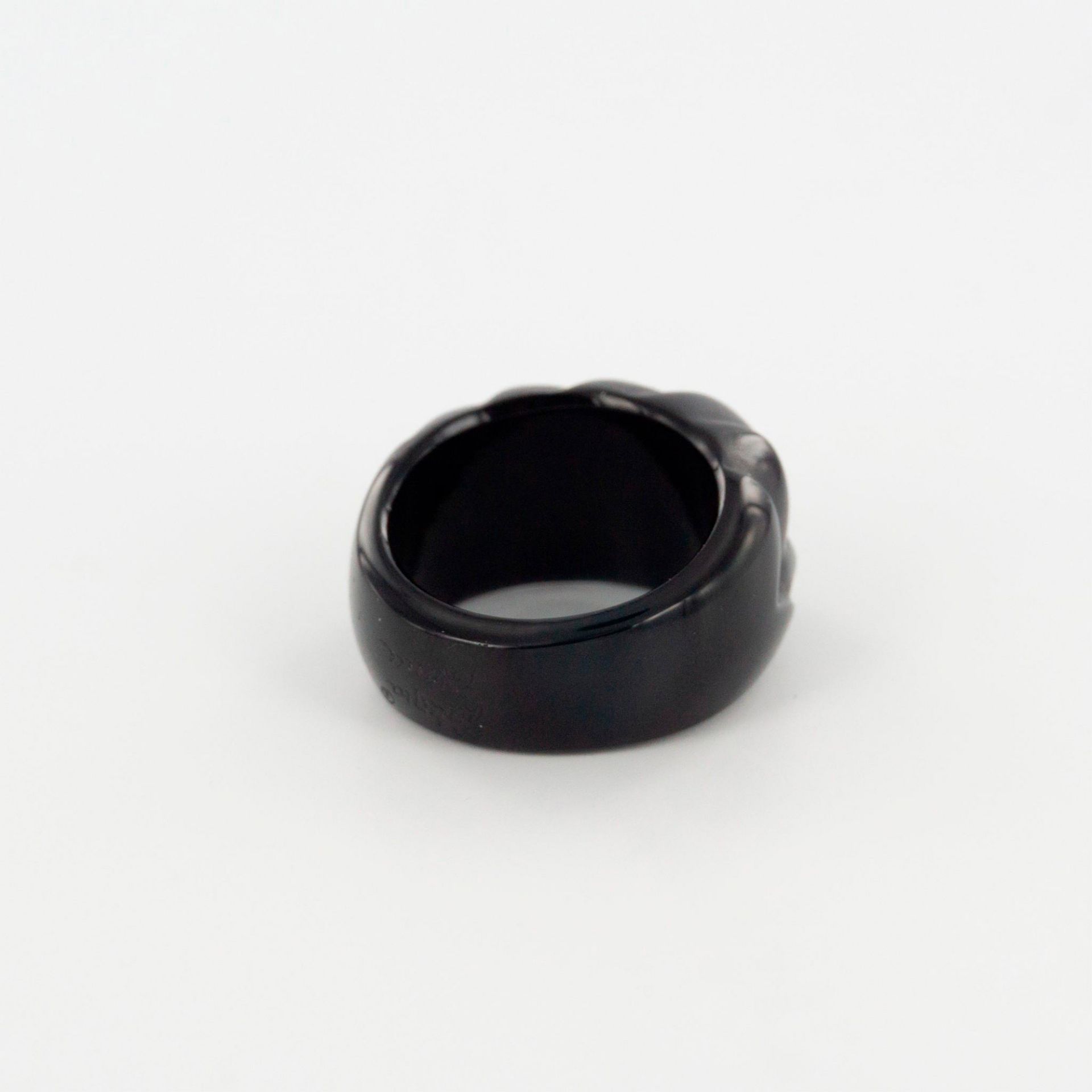 Lalique Black Carved Glass Ring - Image 8 of 8