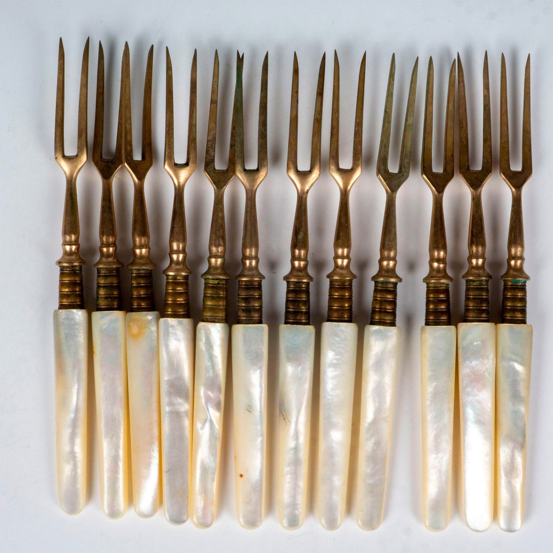 24pc Mother of Pearl Cheese Fork + Knives - Image 3 of 3