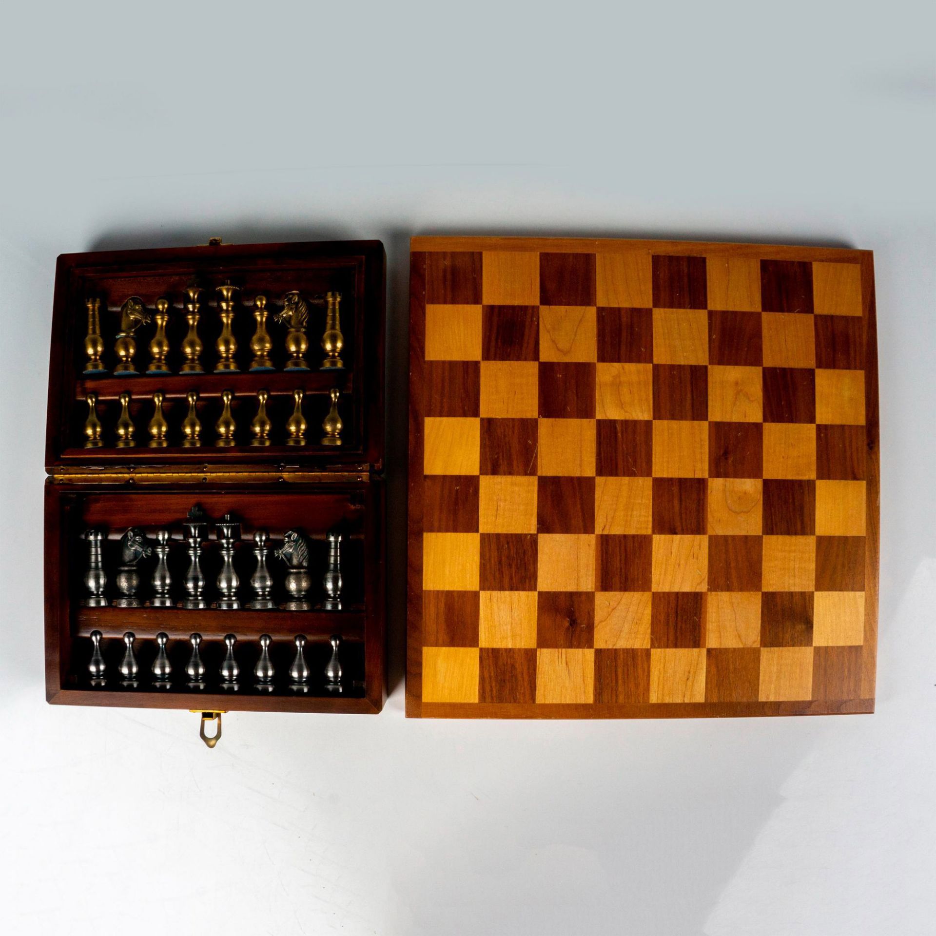 33pc Pewter Chess Set with Wooden Board - Image 2 of 3