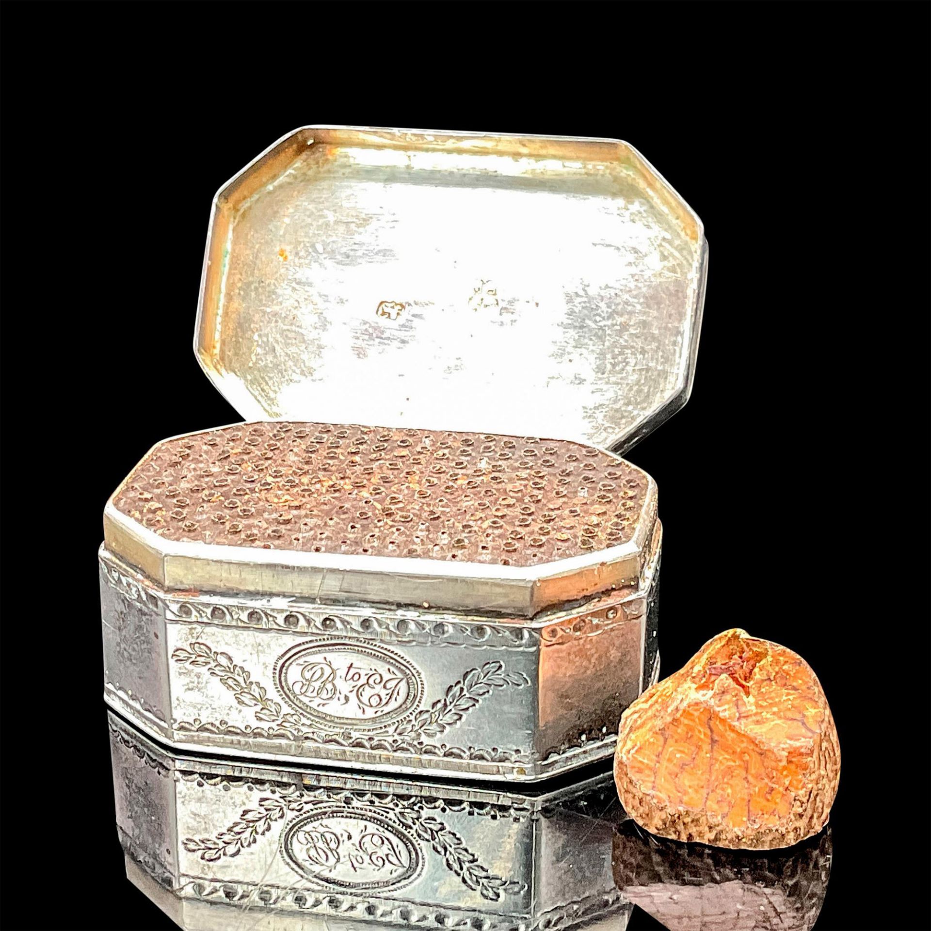 Sterling Silver Nutmeg Grinder Box, Phipps & Robinson - Image 2 of 3