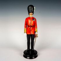 Michael Sutty Figurine, Officer Welsh Guards