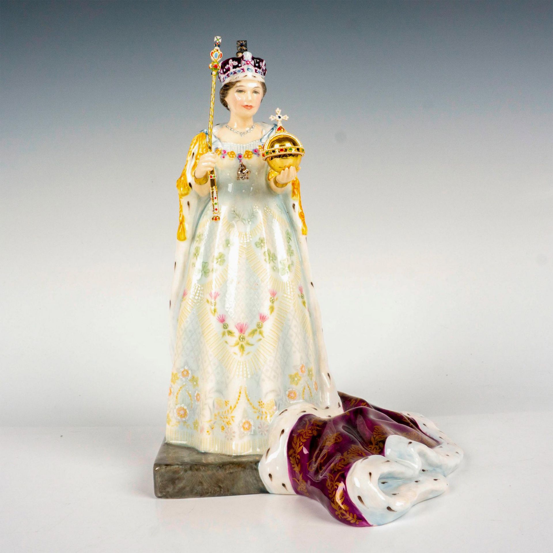 Queen Elizabeth II - HN3436 - Royal Doulton Figurine