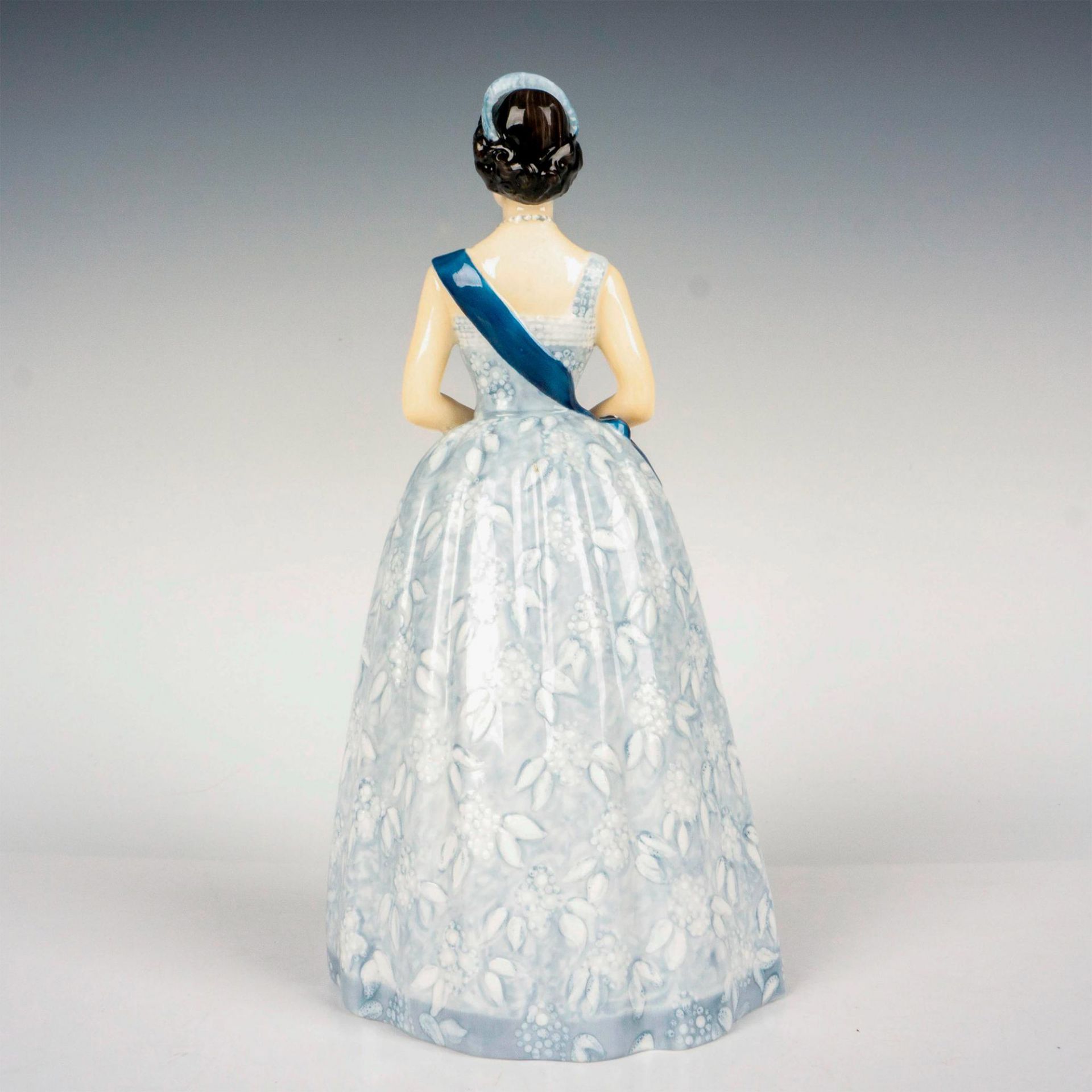 Queen Elizabeth II - HN2502 - Royal Doulton Figurine - Image 2 of 3