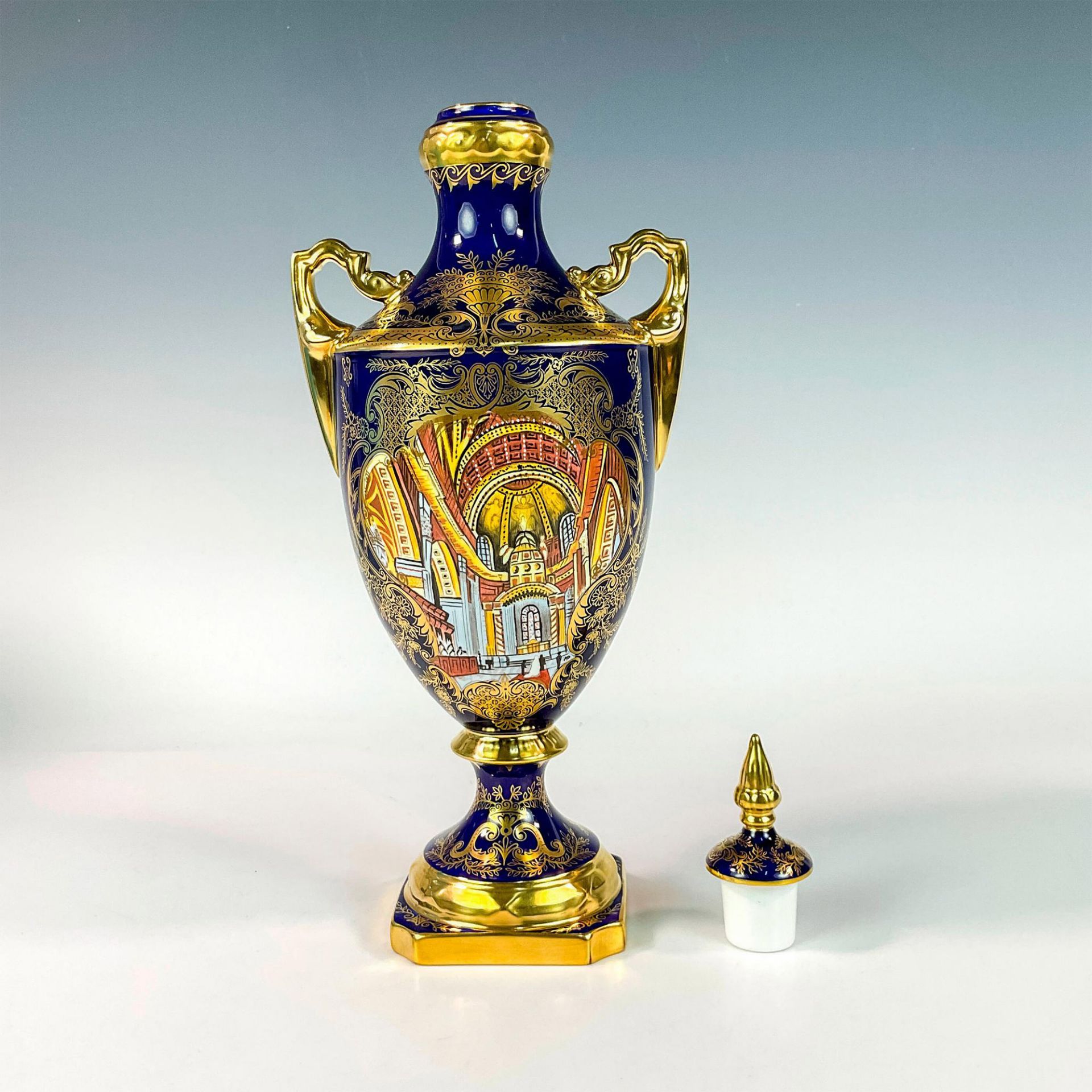 Coalport Windsor Vase, Marriage of Charles and Diana - Image 5 of 7