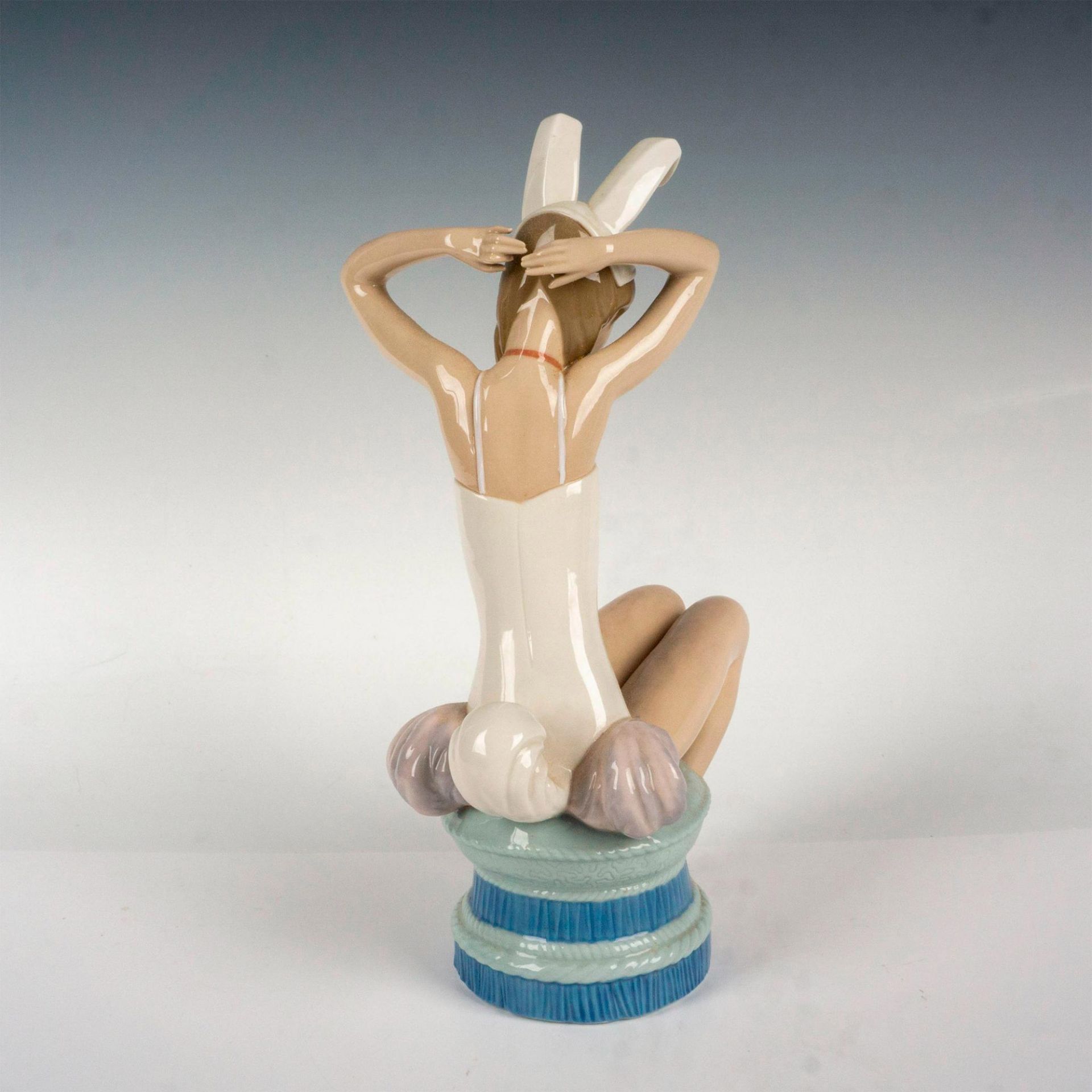 Bunny 1005163 - Lladro Porcelain Figurine - Image 2 of 3