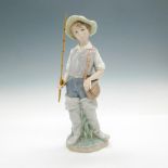 Going Fishing 1004809 - Lladro Porcelain Figurine