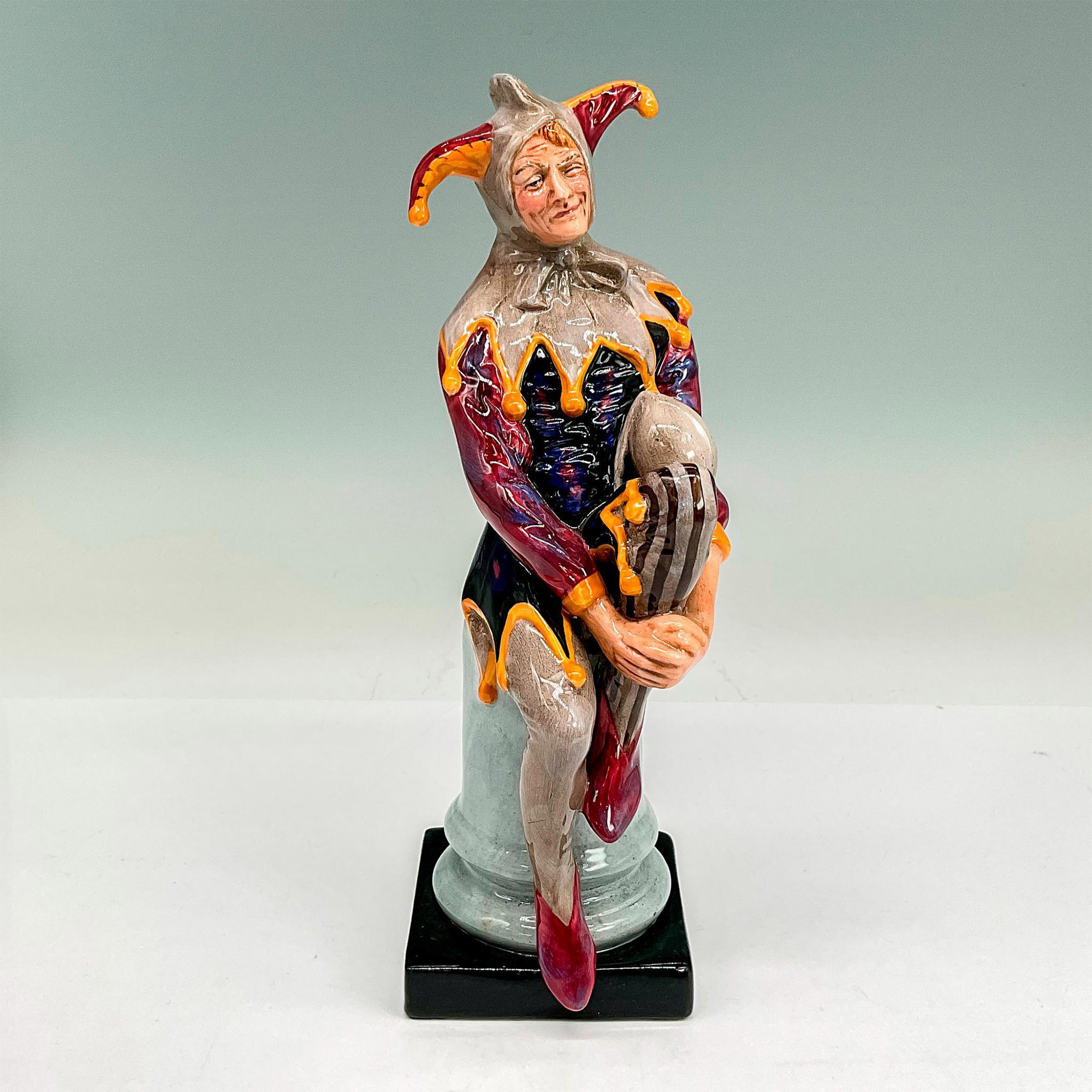 Jester - HN2016 - Royal Doulton Figurine