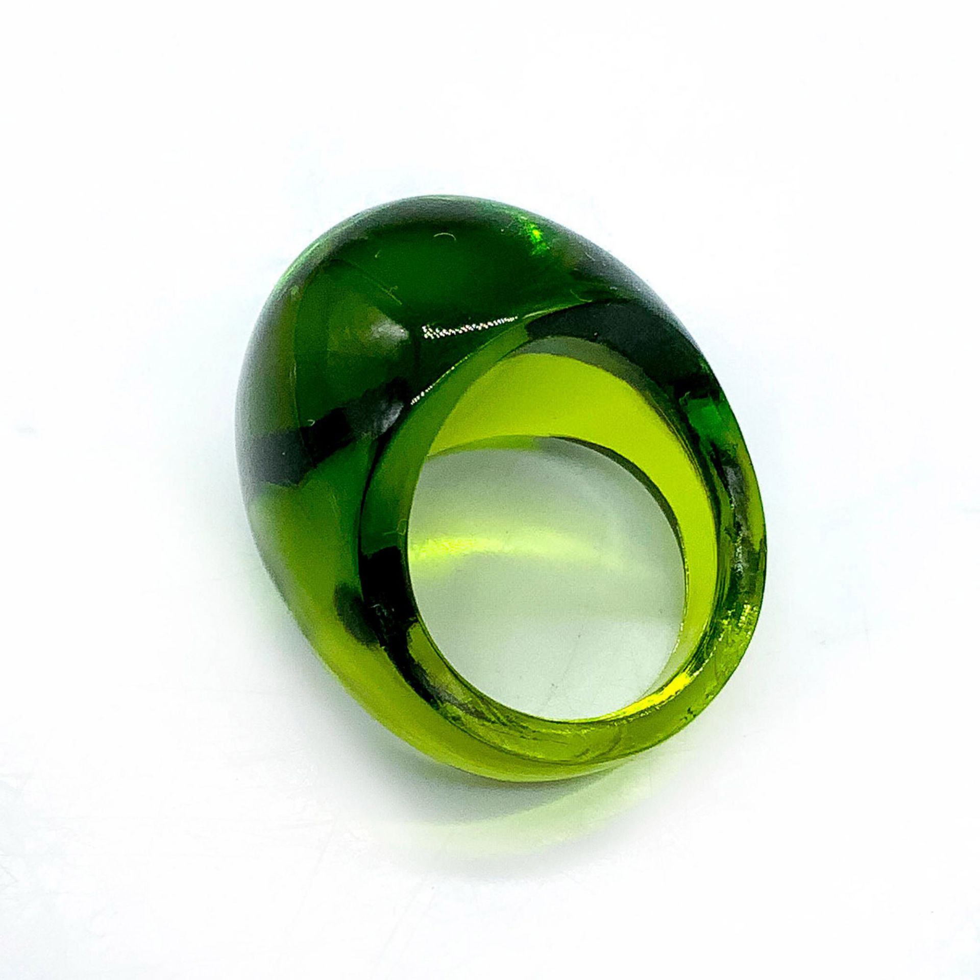 Lalique Olive Green Crystal Cabochon Ring - Image 2 of 2