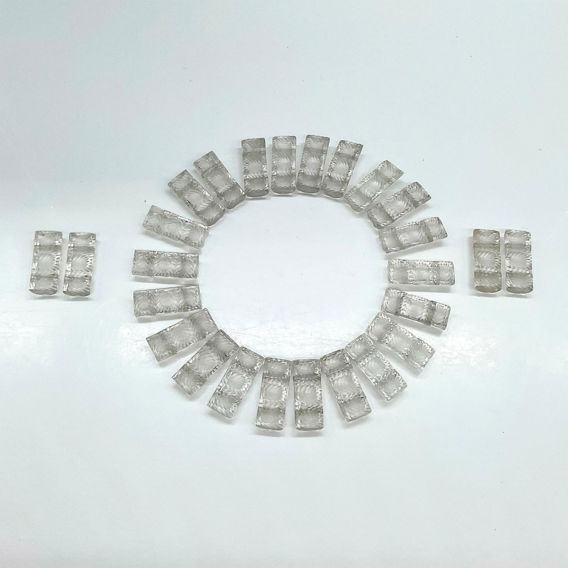 26pc Rene Lalique Glass Bracelet Beads, Palmettes - Image 2 of 3