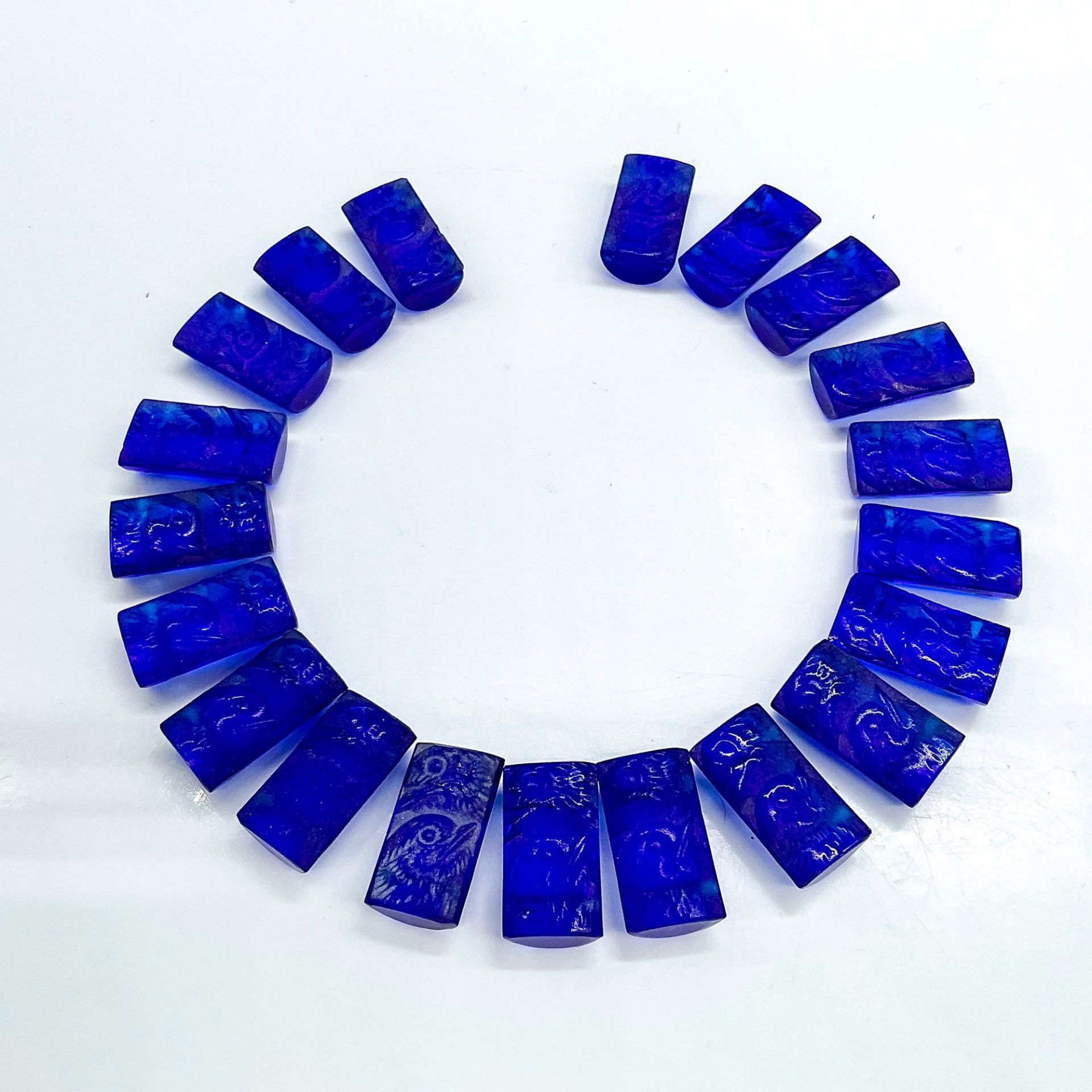 20pc Rene Lalique Glass Bracelet Beads, Poussins - Image 2 of 3