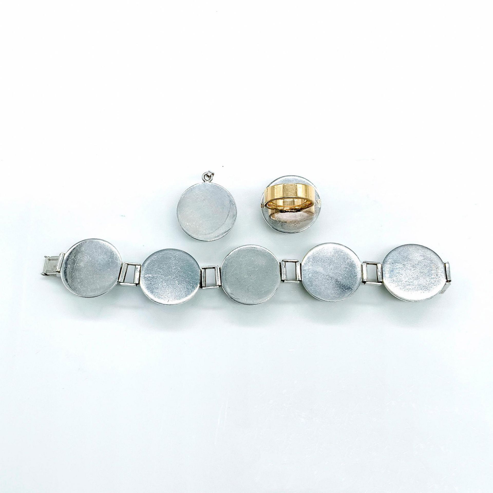 3pc Lalique Smokey Grey Cabochon Bracelet, Pendant, Ring - Image 3 of 3