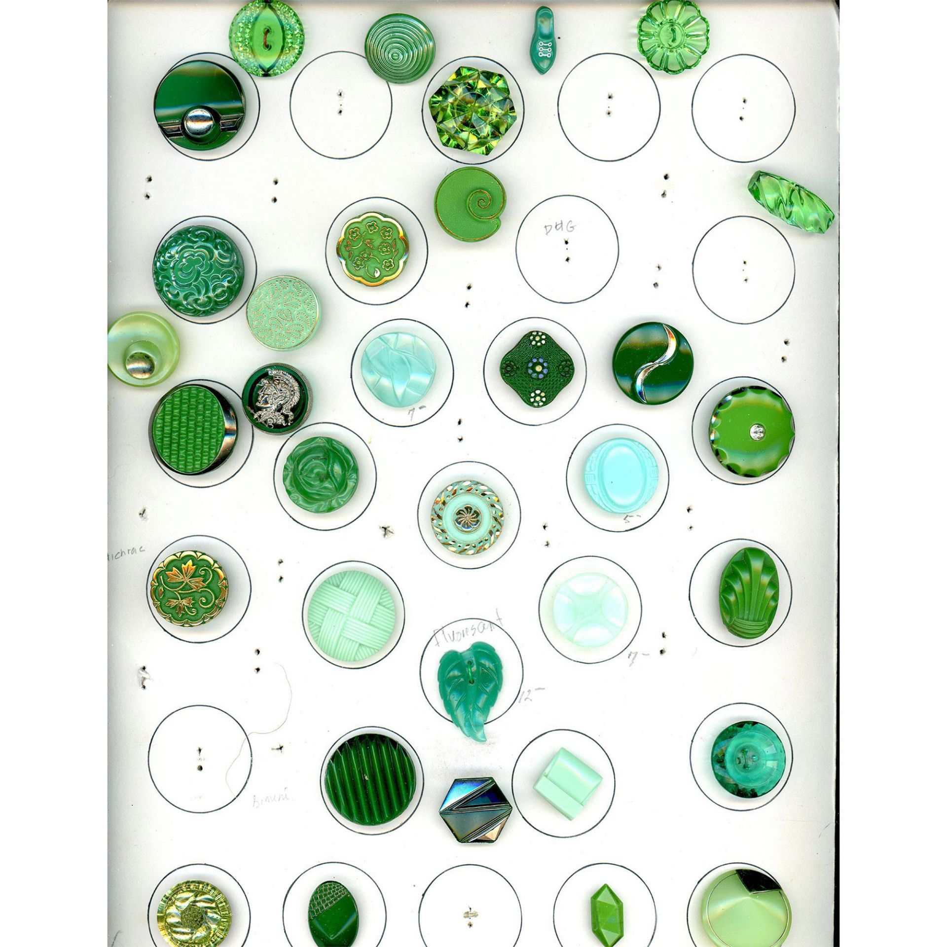 2 Cards of Div. 3 Assorted Red & Green Glass Buttons - Image 3 of 4
