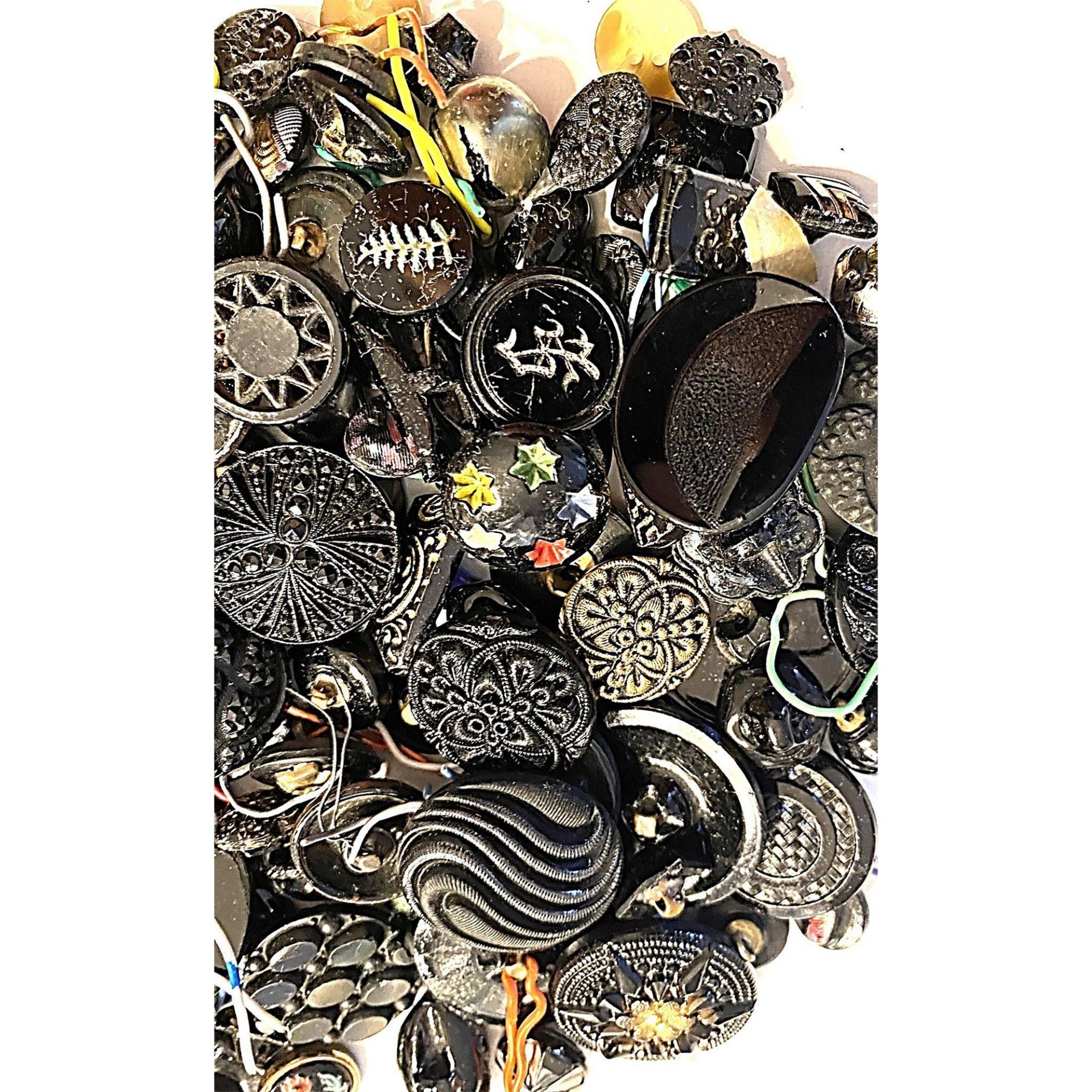 A Bag Lot of Black Glass Buttons - Image 2 of 5