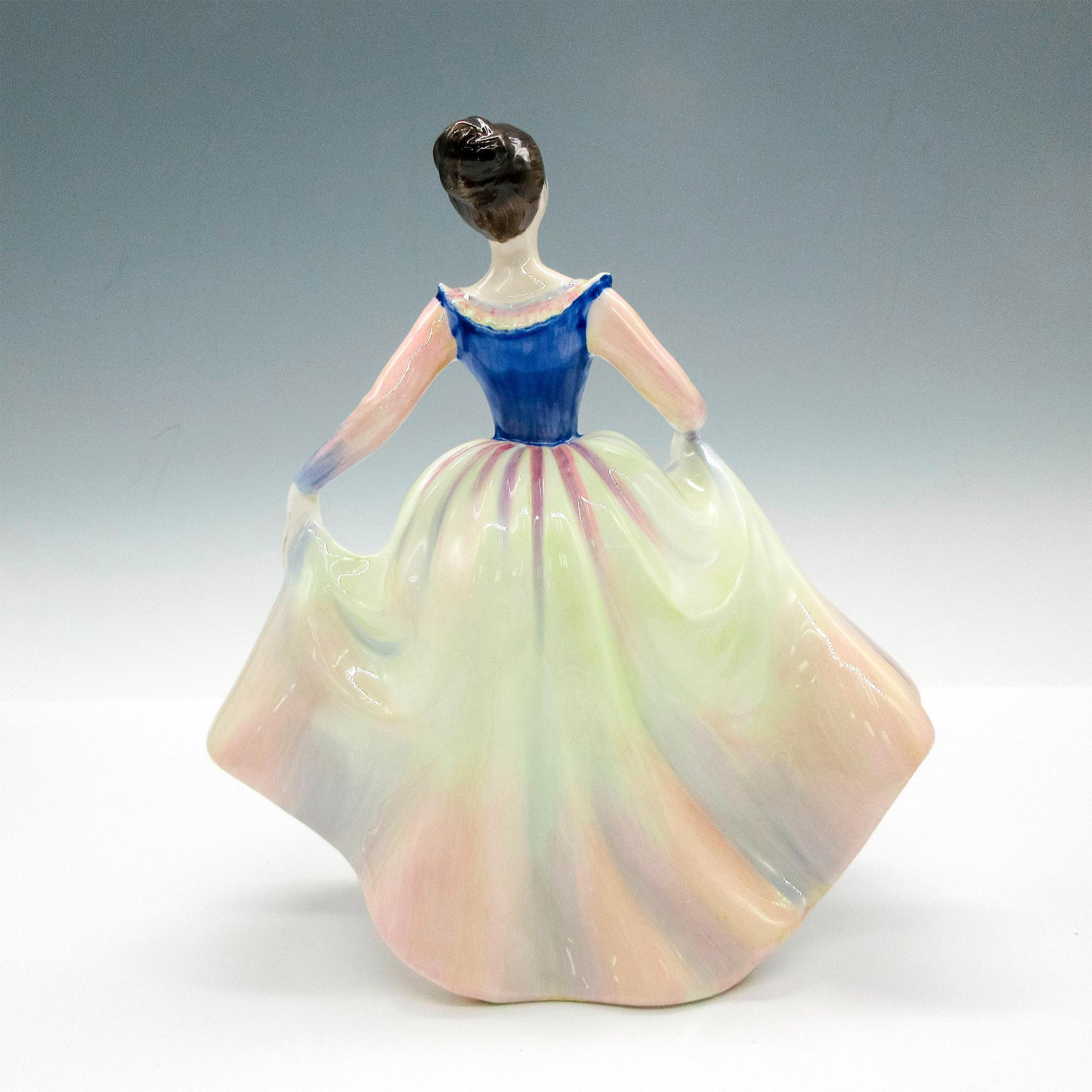 Lisa HN2394 - Royal Doulton Figurine - Image 2 of 3