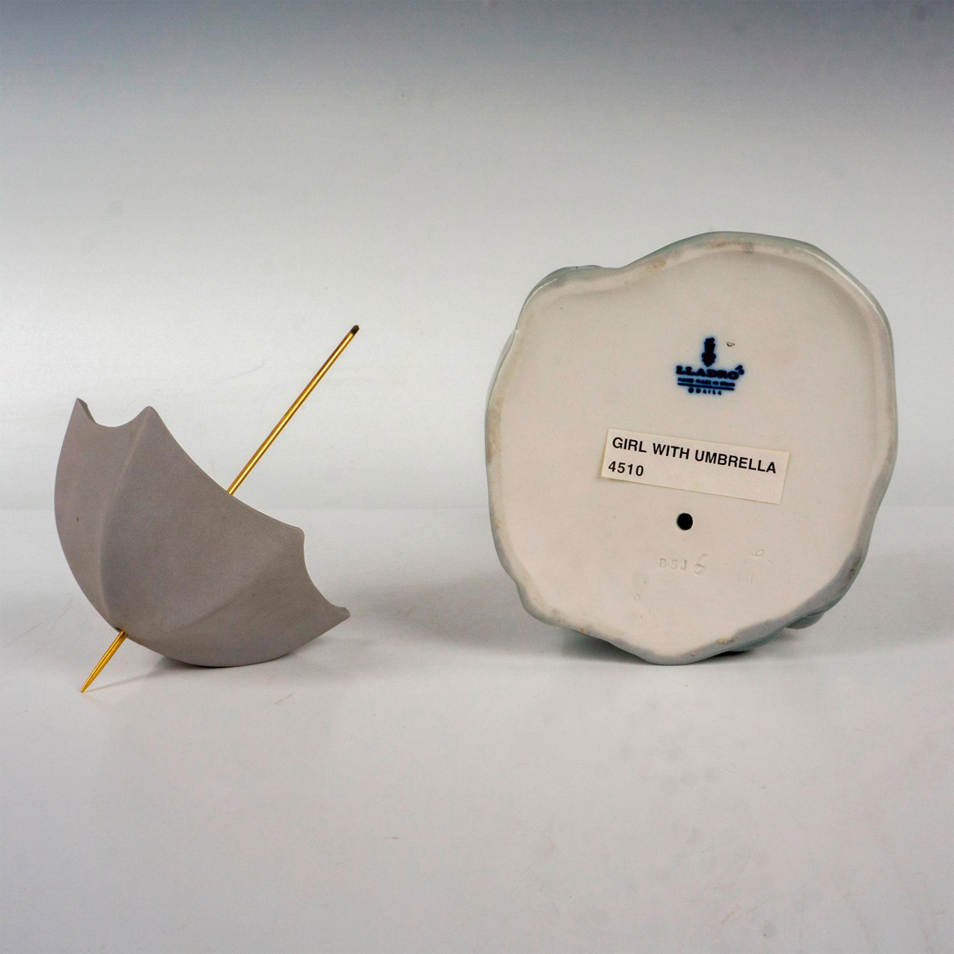 Girl With Umbrella And Geese 1004510 - Lladro Porcelain Figurine - Bild 3 aus 3
