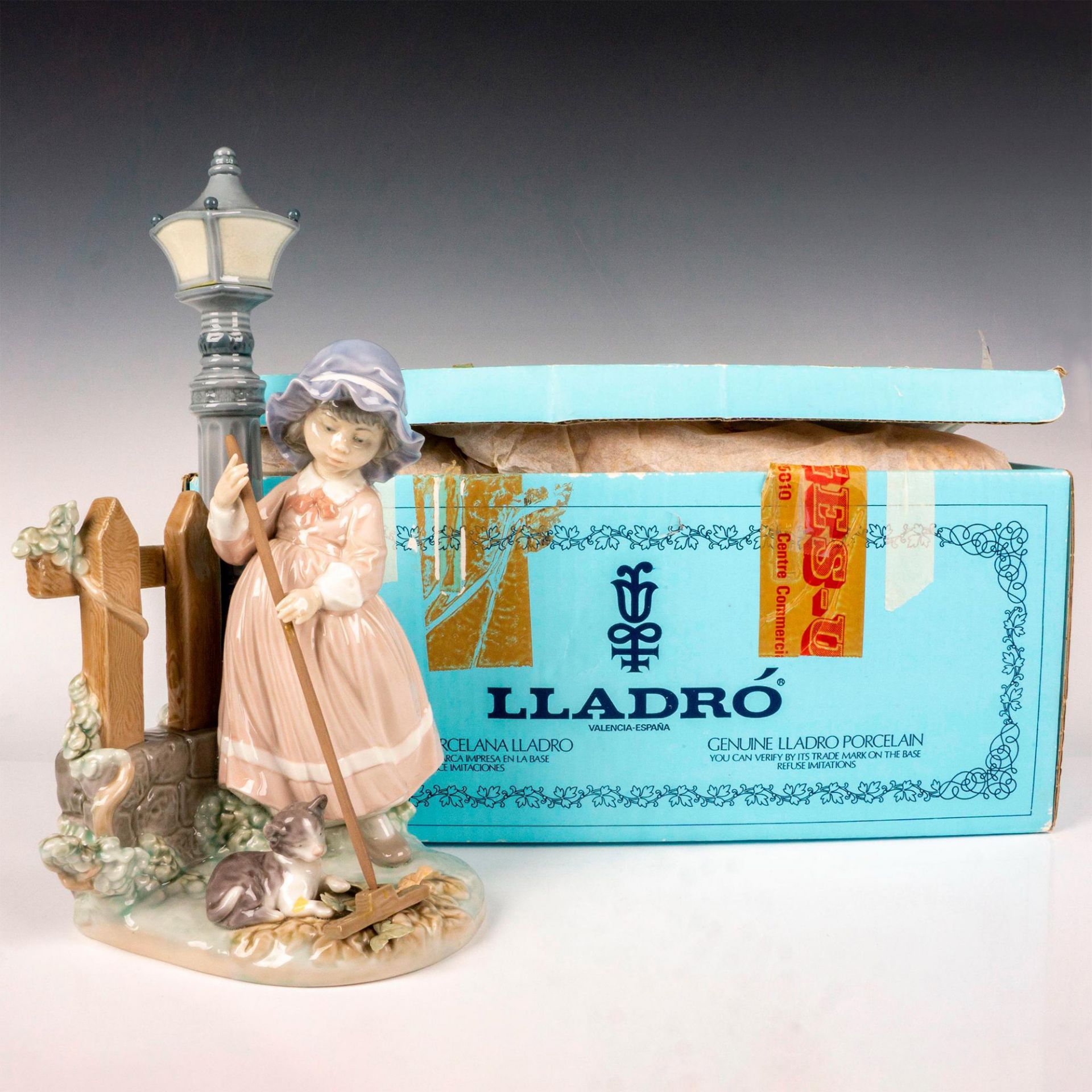 Fall Clean Up 1005286 - Lladro Porcelain Figurine - Image 4 of 4