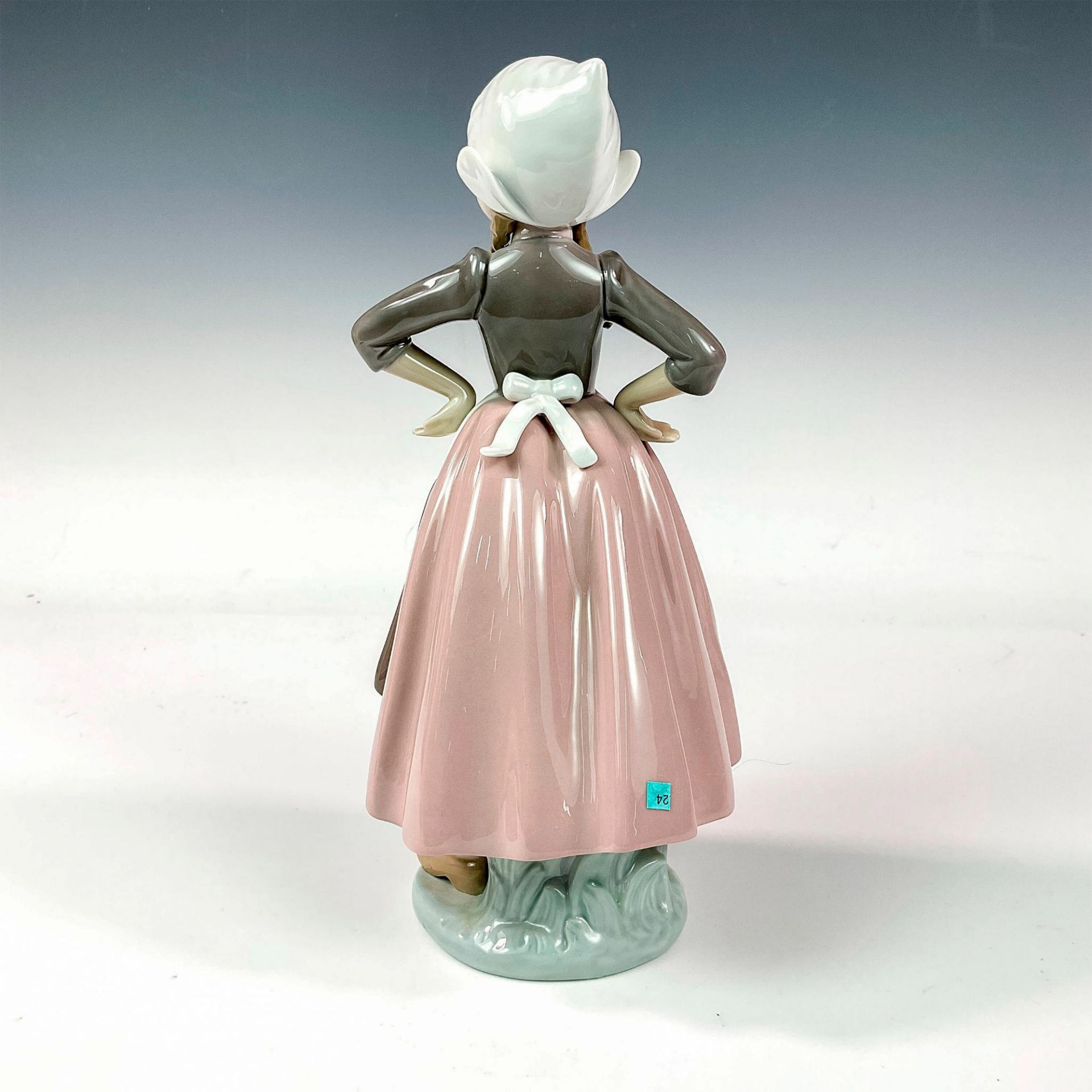 Dutch Girl, Gretel 1005064 - Lladro Porcelain Figurine - Image 2 of 3