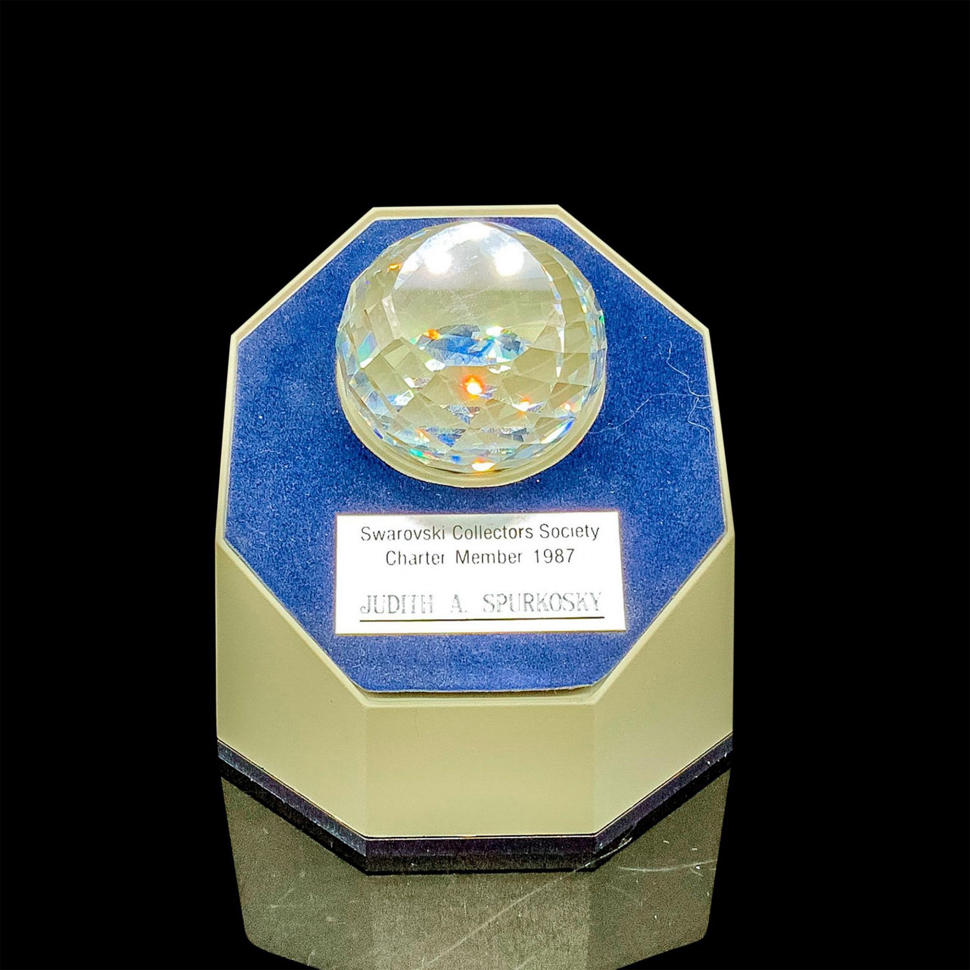 Swarovski SCS 1987 Charter Member Paperweight and Stand