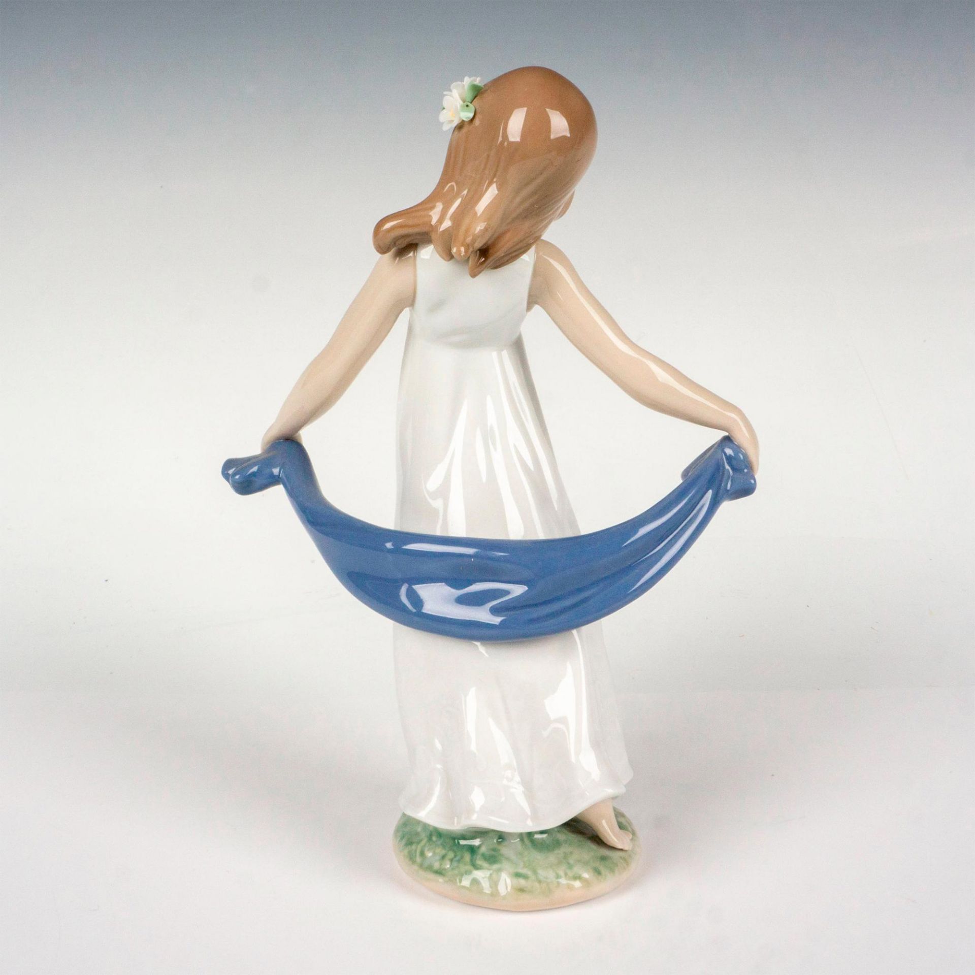 Gentle Breeze 1008363 - Lladro Porcelain Figurine - Bild 2 aus 4