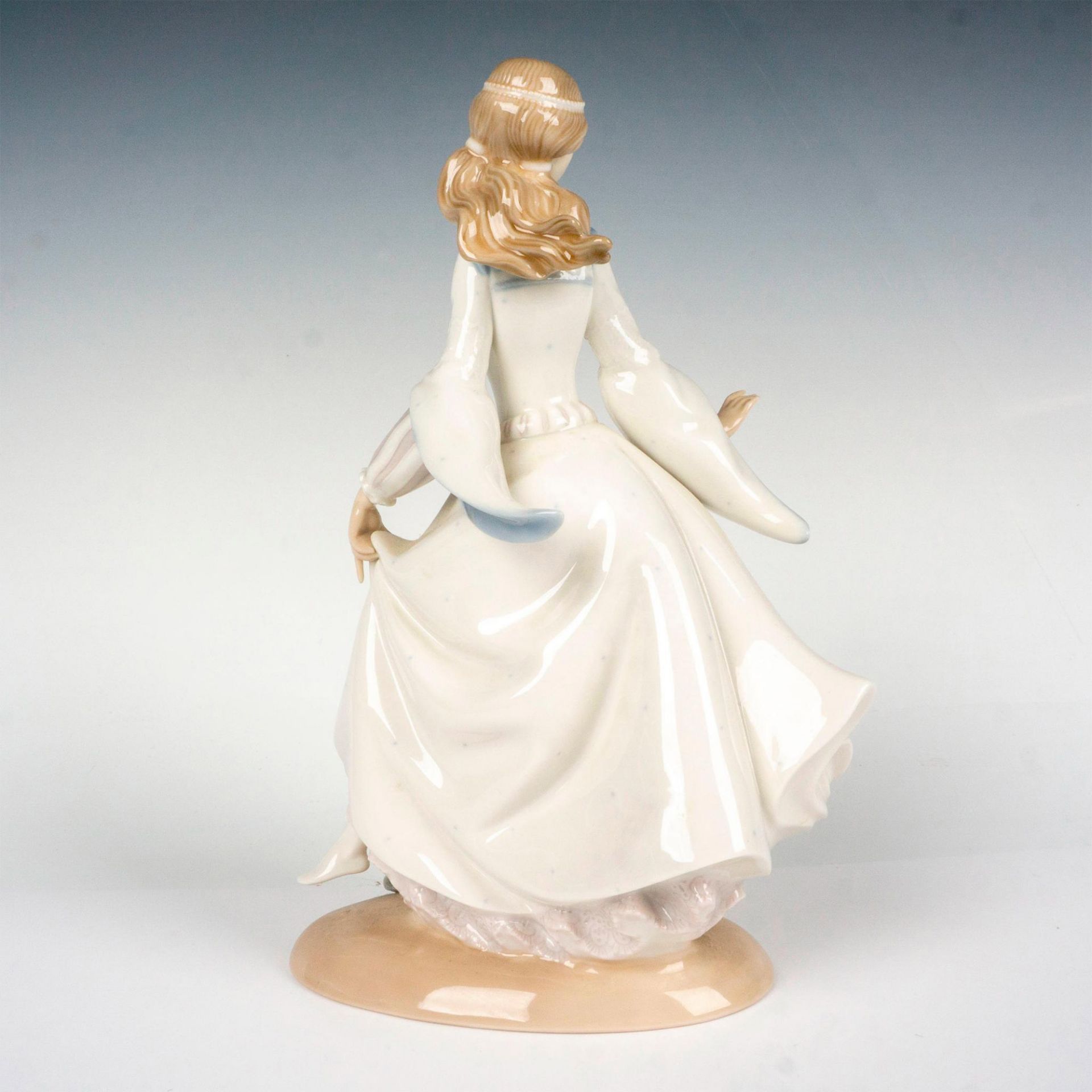 Cinderella 1004828 - Lladro Porcelain Figurine - Image 2 of 4