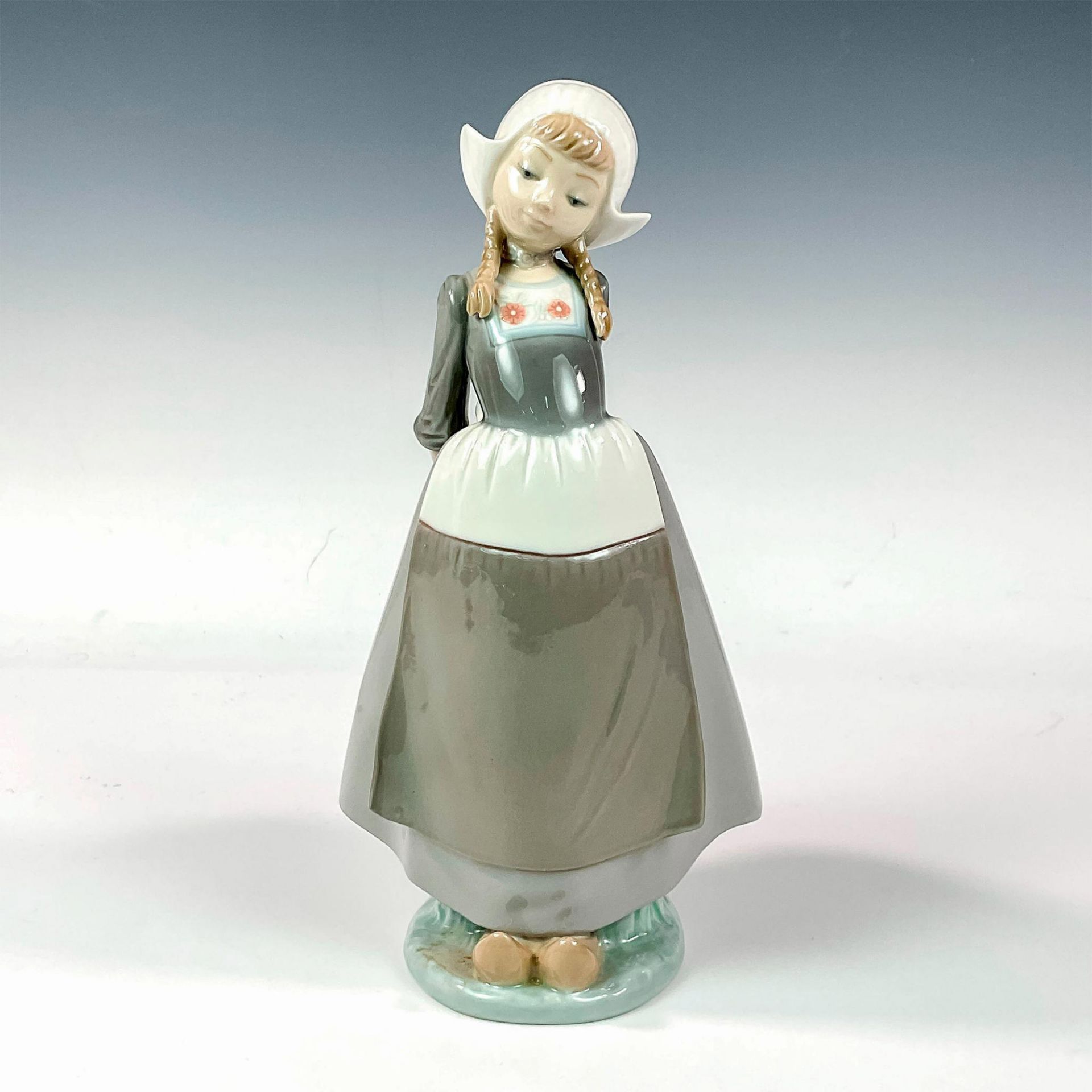 Dutch Girl, Kristina 1005062 - Lladro Porcelain Figurine