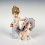 An Elegant Touch 1006862 - Lladro Porcelain Figurine