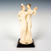 Florence Giuseppe Armani Figurine, Moulin Rouge