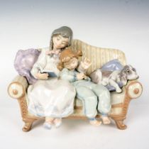 Big Sister 1005735 - Lladro Porcelain Figurine