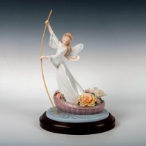 Enchanted Lake 1007679 - Lladro Porcelain Figurine